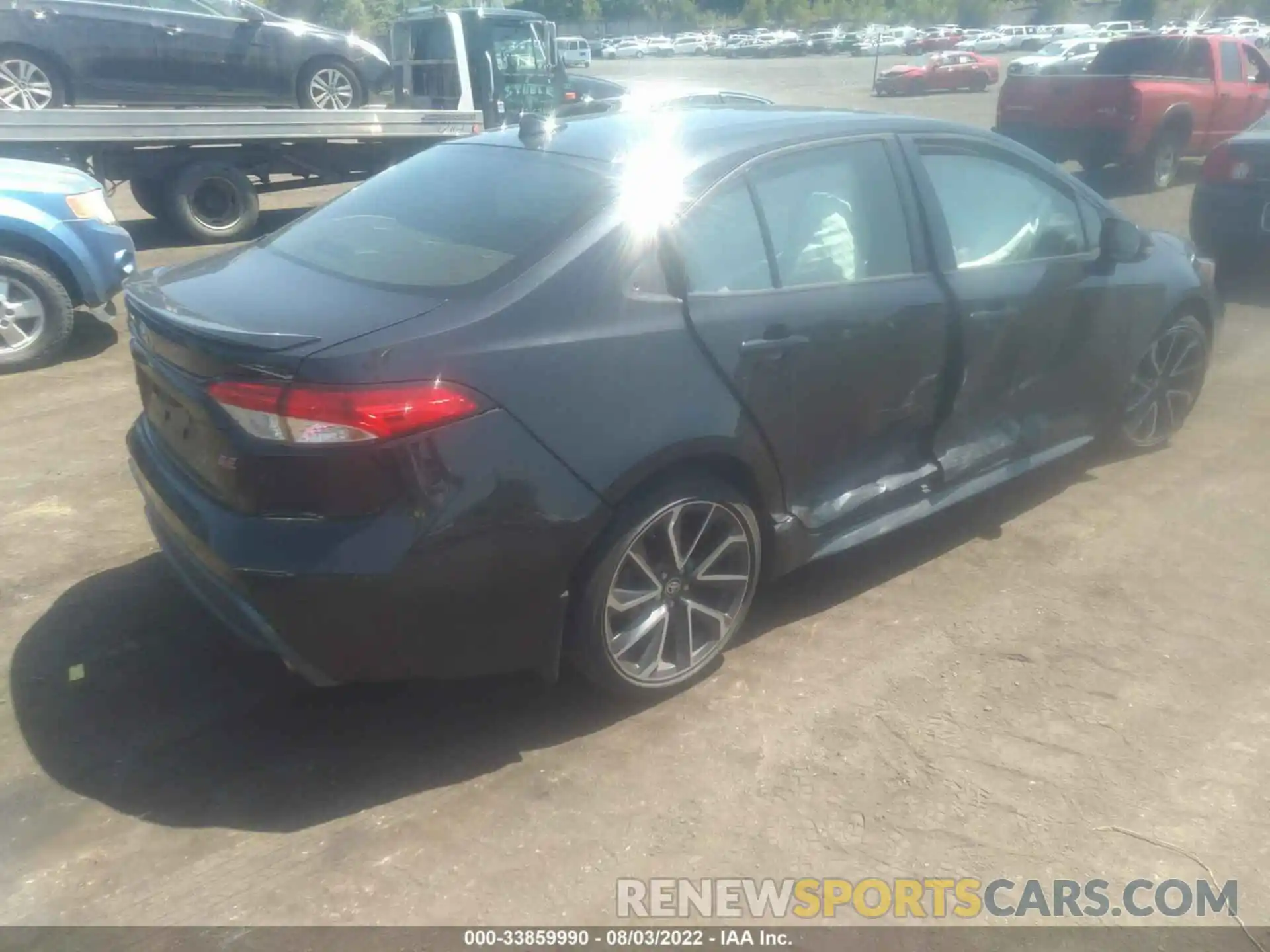 4 Photograph of a damaged car JTDS4RCE7LJ018258 TOYOTA COROLLA 2020