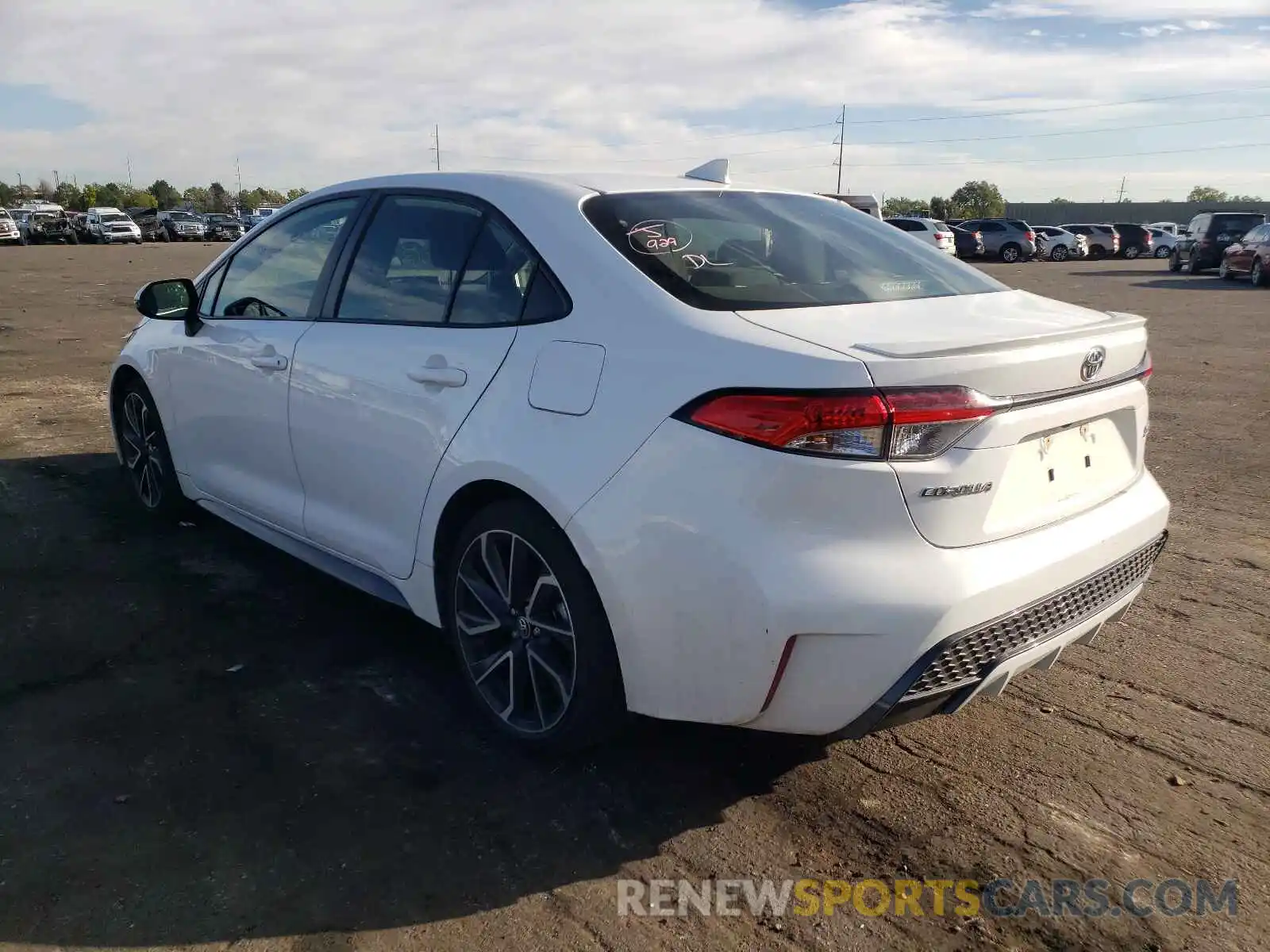 3 Photograph of a damaged car JTDS4RCE7LJ025517 TOYOTA COROLLA 2020