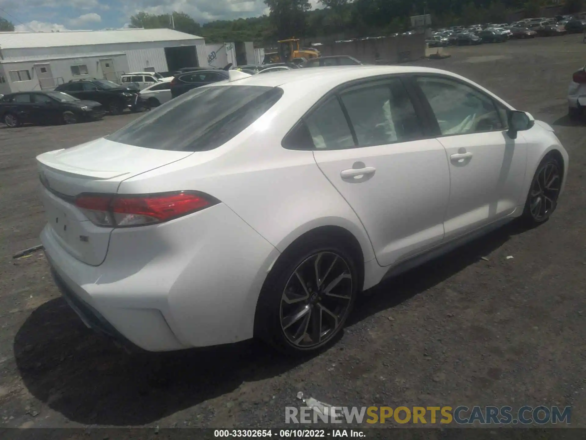 4 Photograph of a damaged car JTDS4RCE7LJ026943 TOYOTA COROLLA 2020