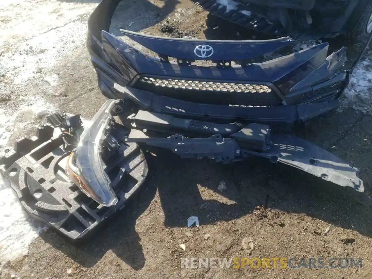 9 Photograph of a damaged car JTDS4RCE7LJ032077 TOYOTA COROLLA 2020