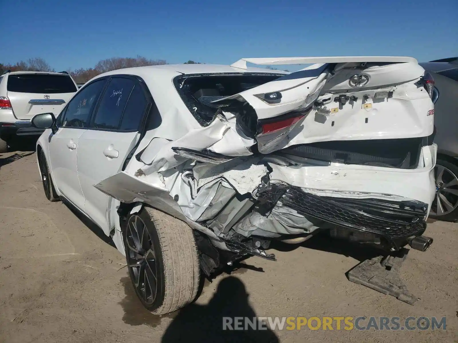 3 Photograph of a damaged car JTDS4RCE7LJ037618 TOYOTA COROLLA 2020