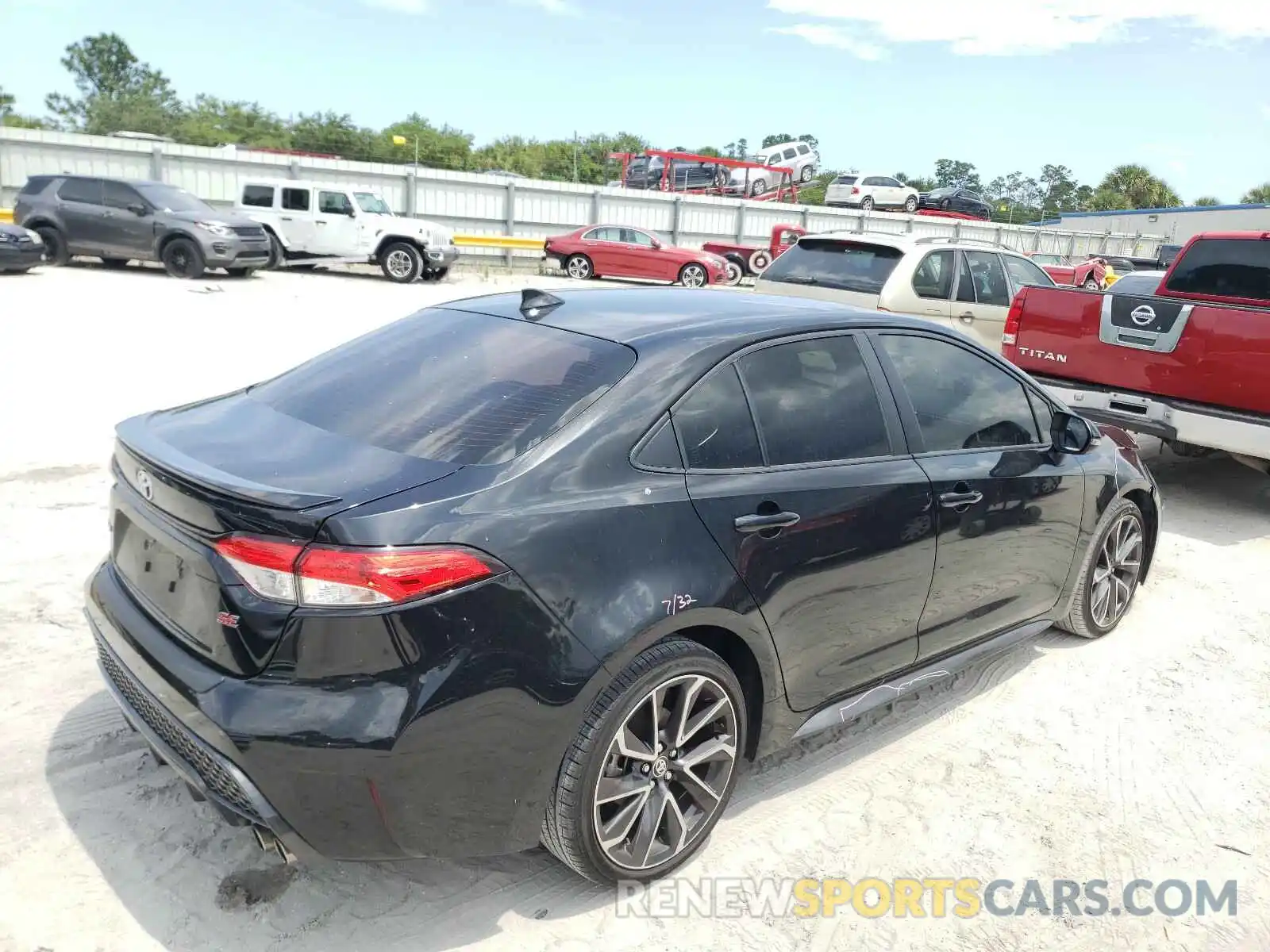 4 Photograph of a damaged car JTDS4RCE7LJ037831 TOYOTA COROLLA 2020