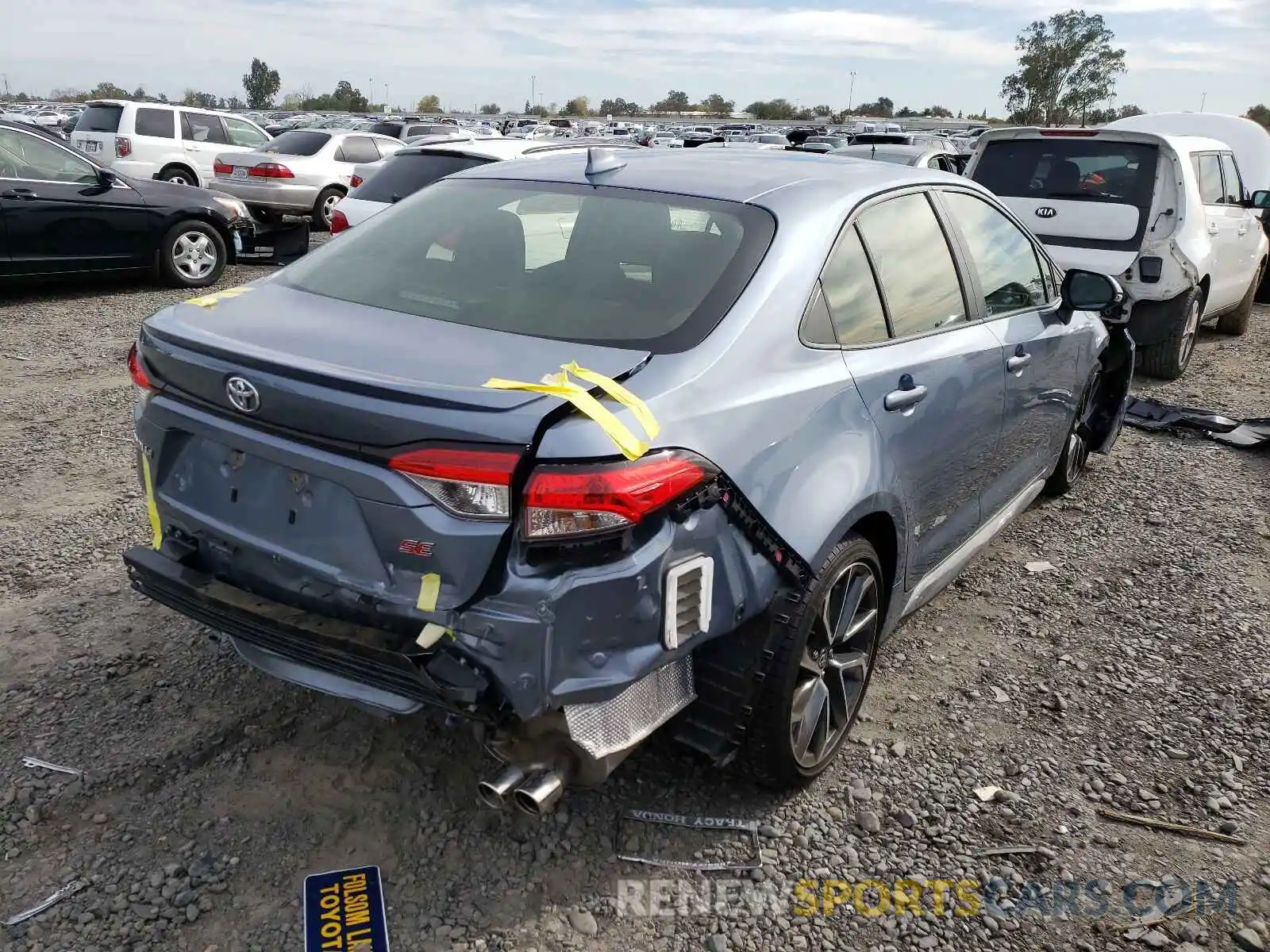 4 Photograph of a damaged car JTDS4RCE7LJ042592 TOYOTA COROLLA 2020