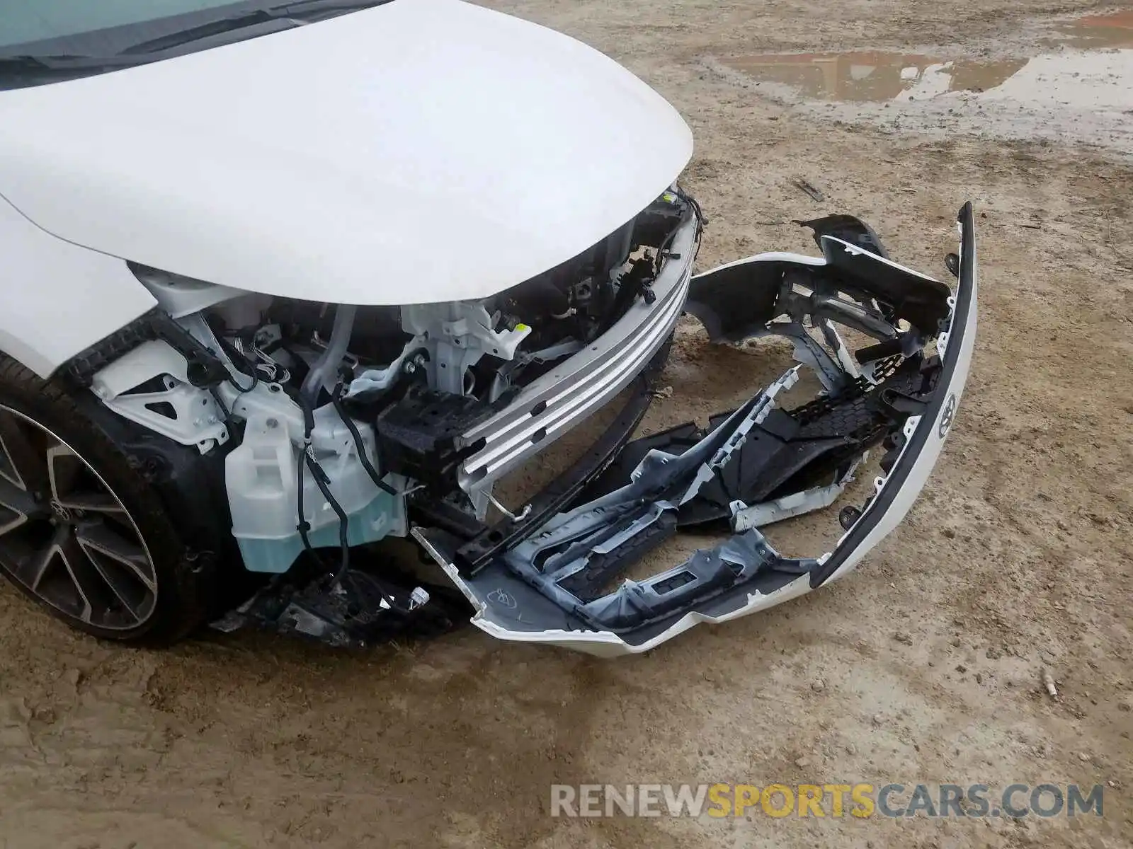 9 Photograph of a damaged car JTDS4RCE7LJ044407 TOYOTA COROLLA 2020