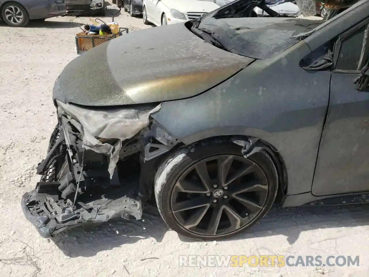 9 Photograph of a damaged car JTDS4RCE7LJ051311 TOYOTA COROLLA 2020