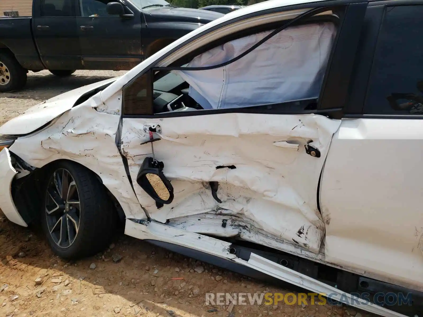 9 Photograph of a damaged car JTDS4RCE8LJ000691 TOYOTA COROLLA 2020