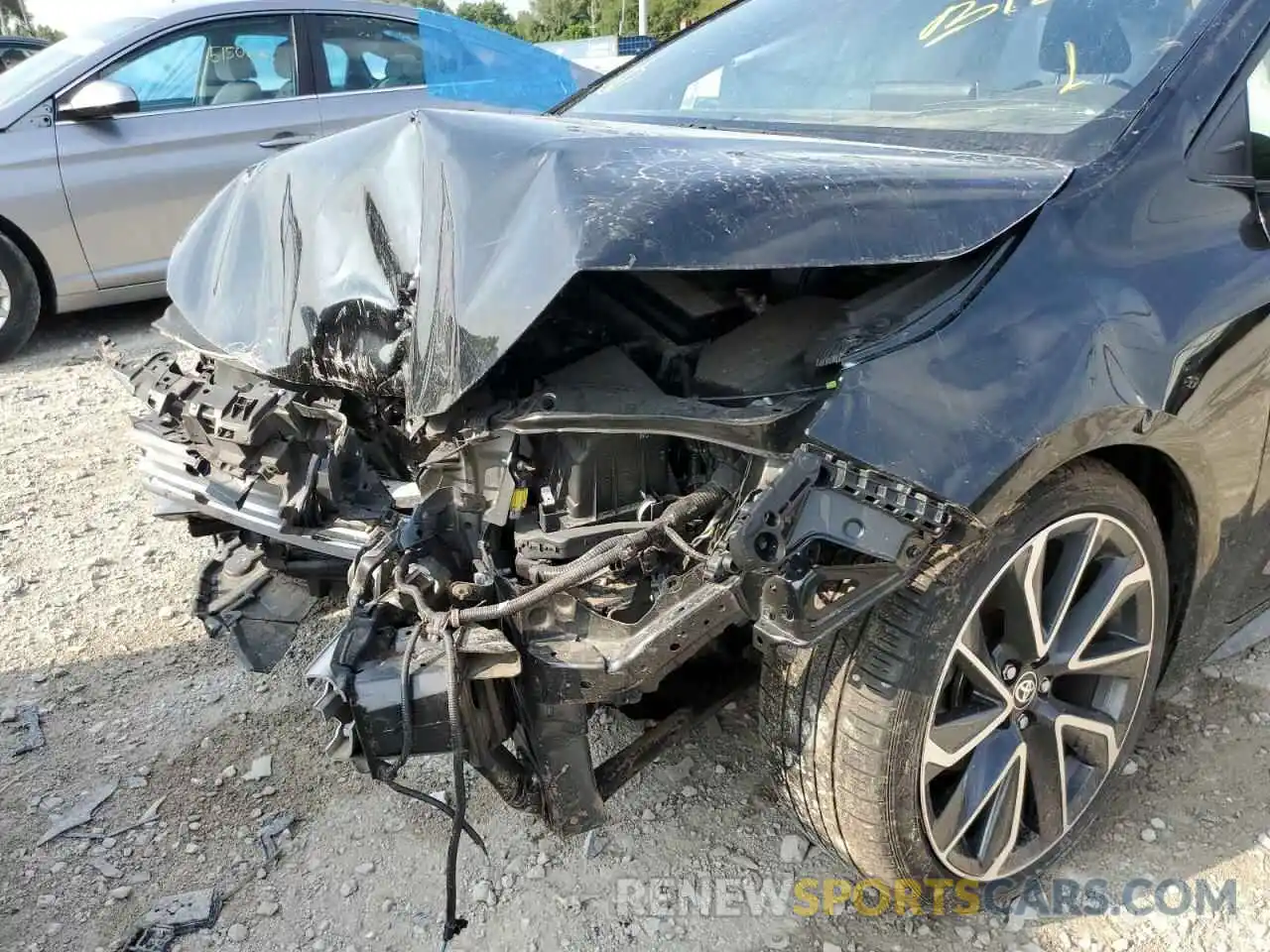 9 Photograph of a damaged car JTDS4RCE8LJ001680 TOYOTA COROLLA 2020