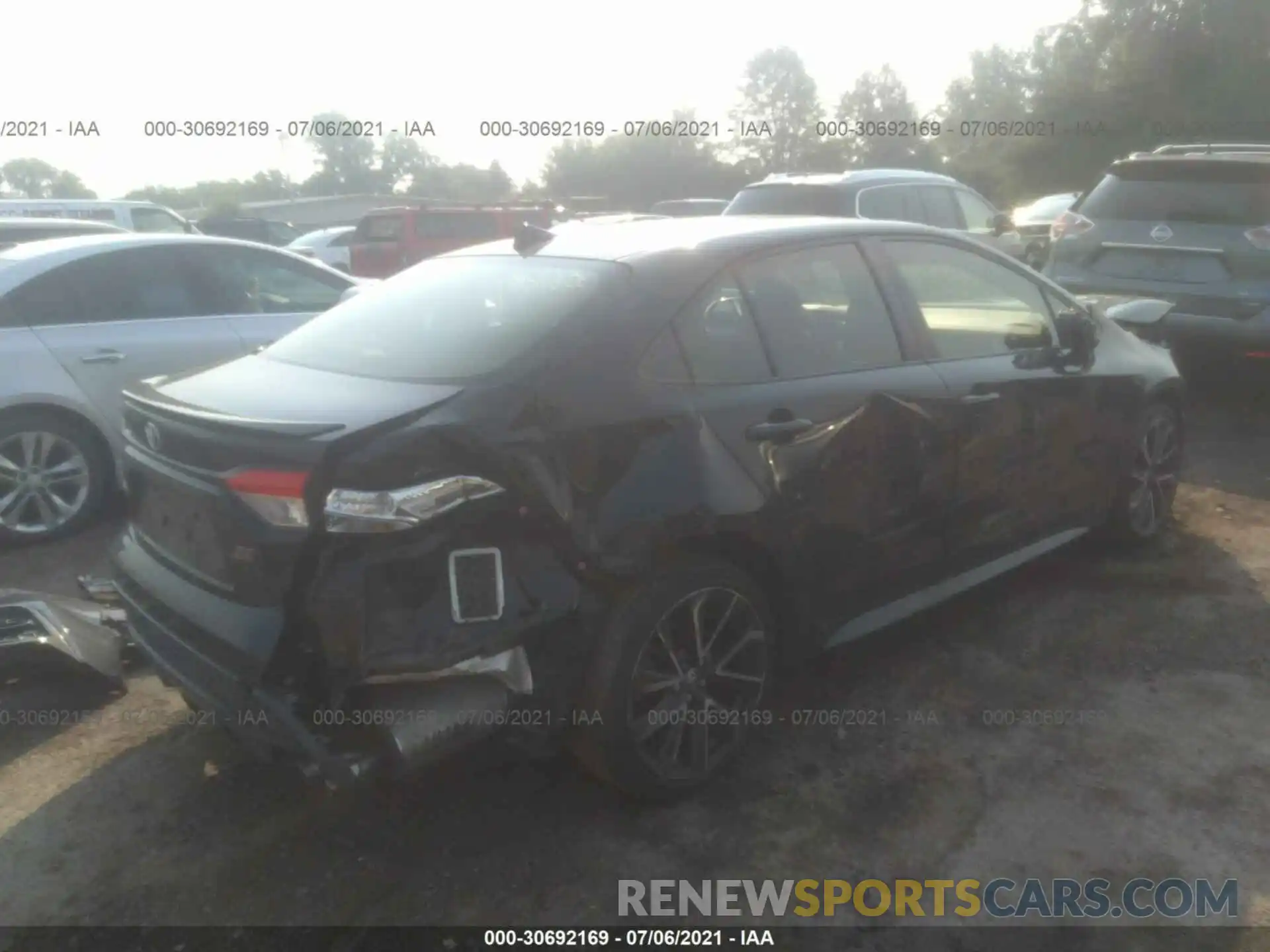 4 Photograph of a damaged car JTDS4RCE8LJ002893 TOYOTA COROLLA 2020