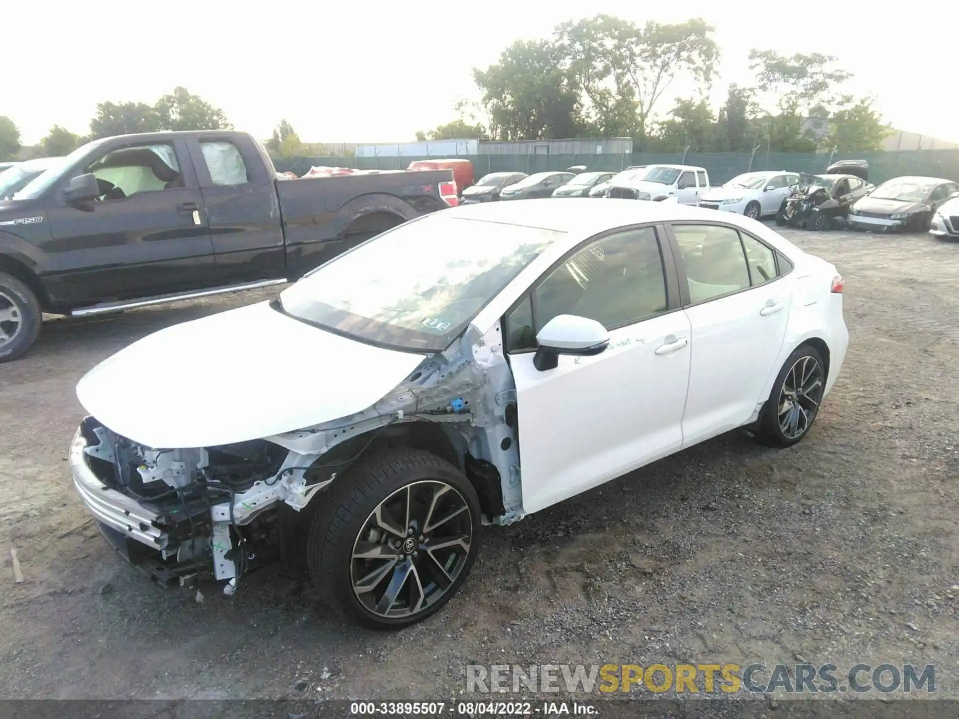 2 Photograph of a damaged car JTDS4RCE8LJ005132 TOYOTA COROLLA 2020