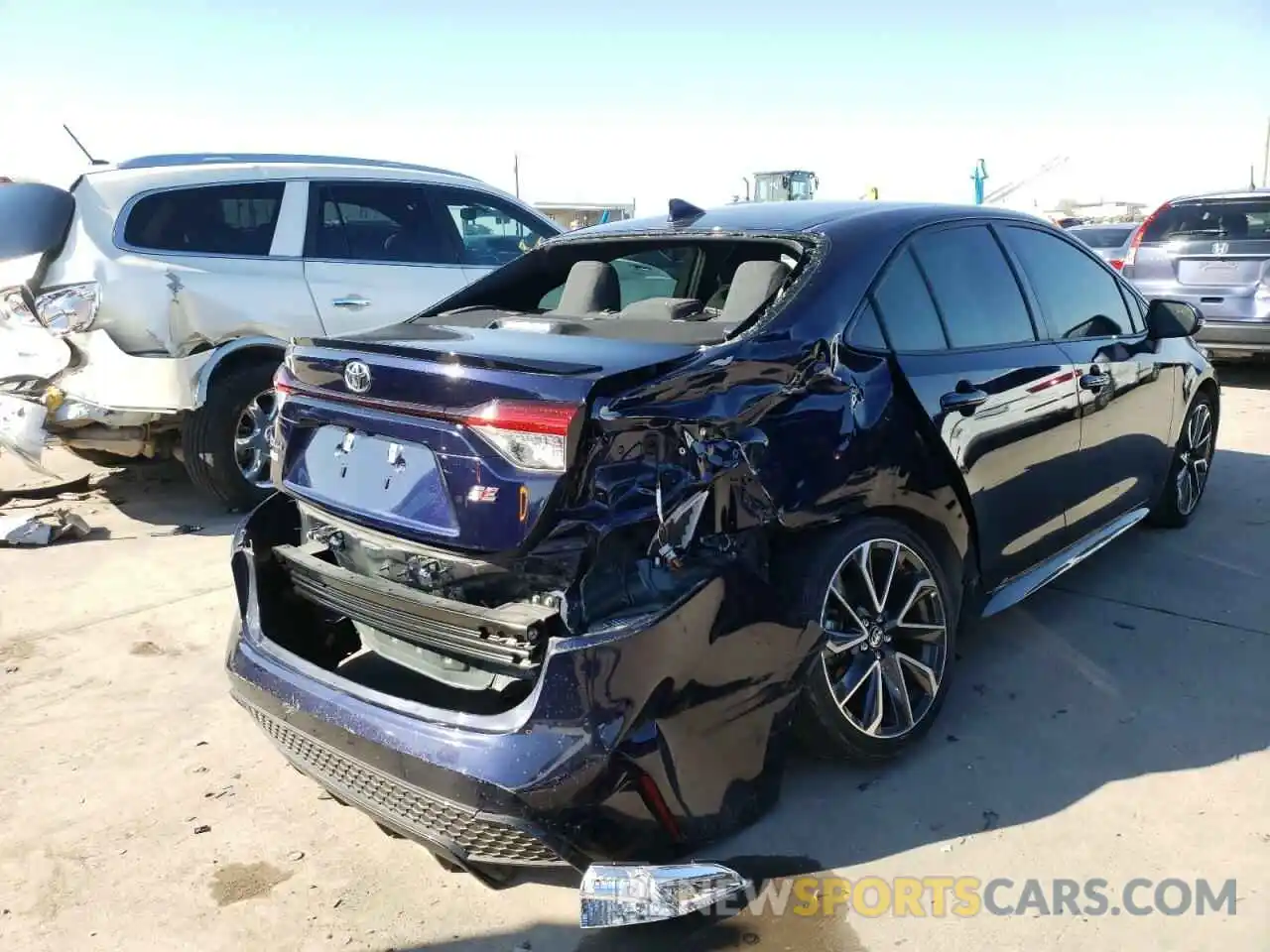 4 Photograph of a damaged car JTDS4RCE8LJ005258 TOYOTA COROLLA 2020