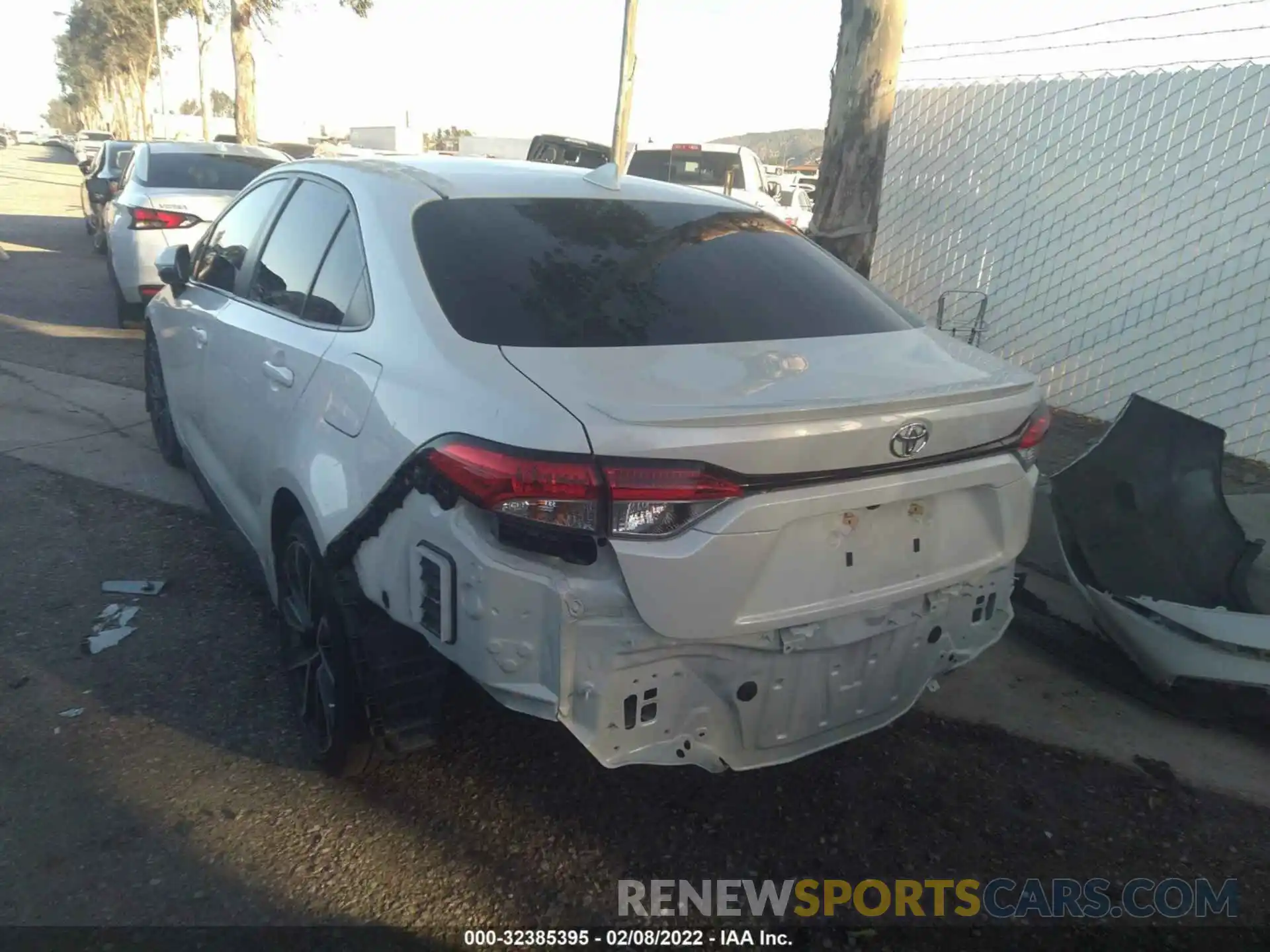 3 Photograph of a damaged car JTDS4RCE8LJ006846 TOYOTA COROLLA 2020