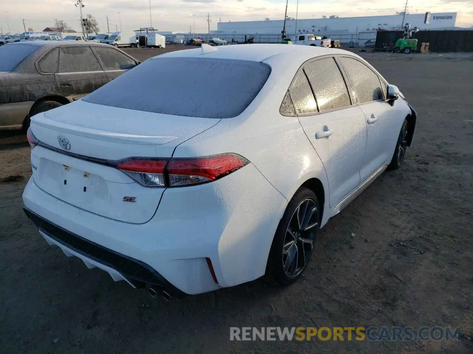 4 Photograph of a damaged car JTDS4RCE8LJ021900 TOYOTA COROLLA 2020