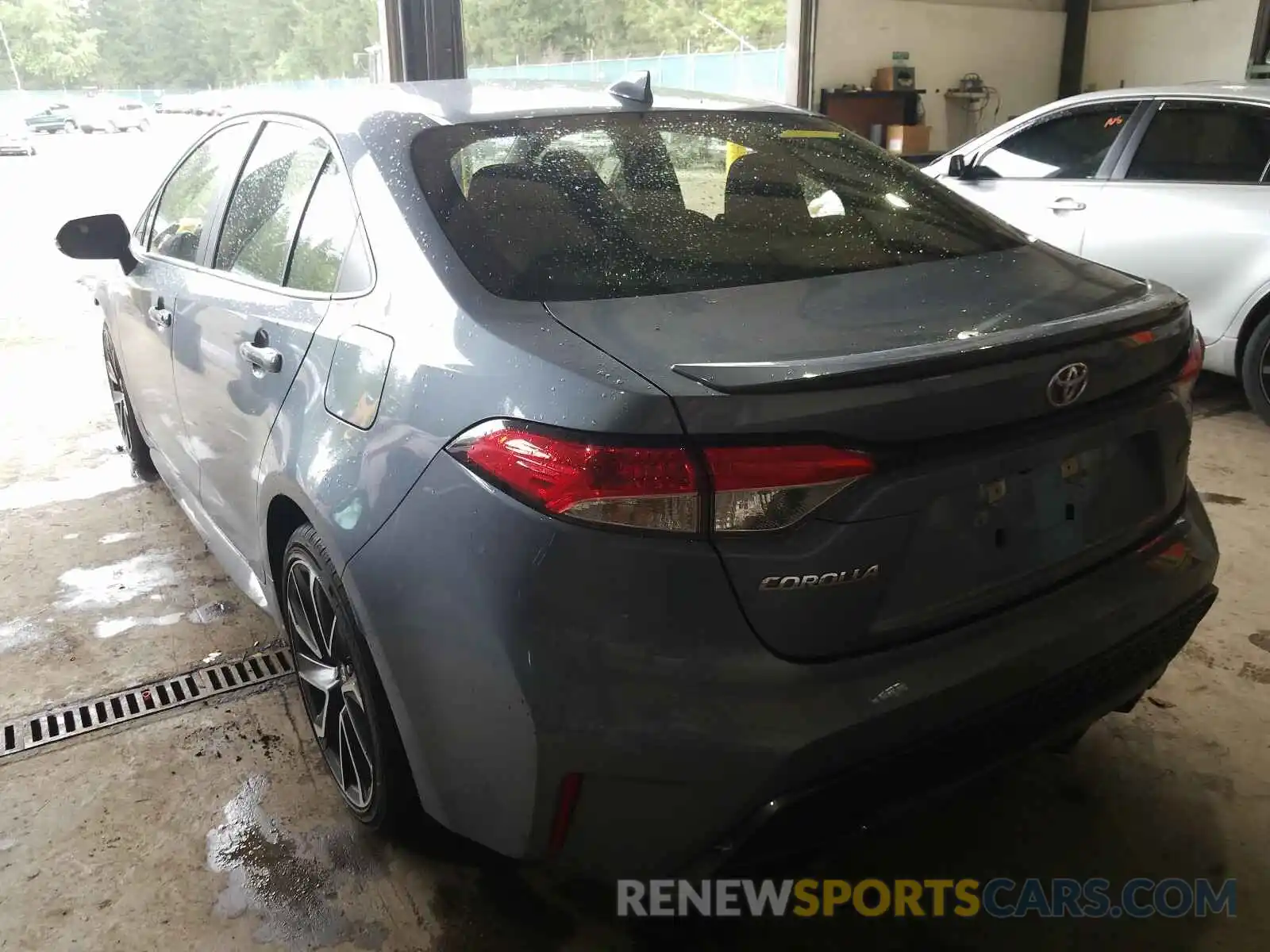 3 Photograph of a damaged car JTDS4RCE8LJ023548 TOYOTA COROLLA 2020