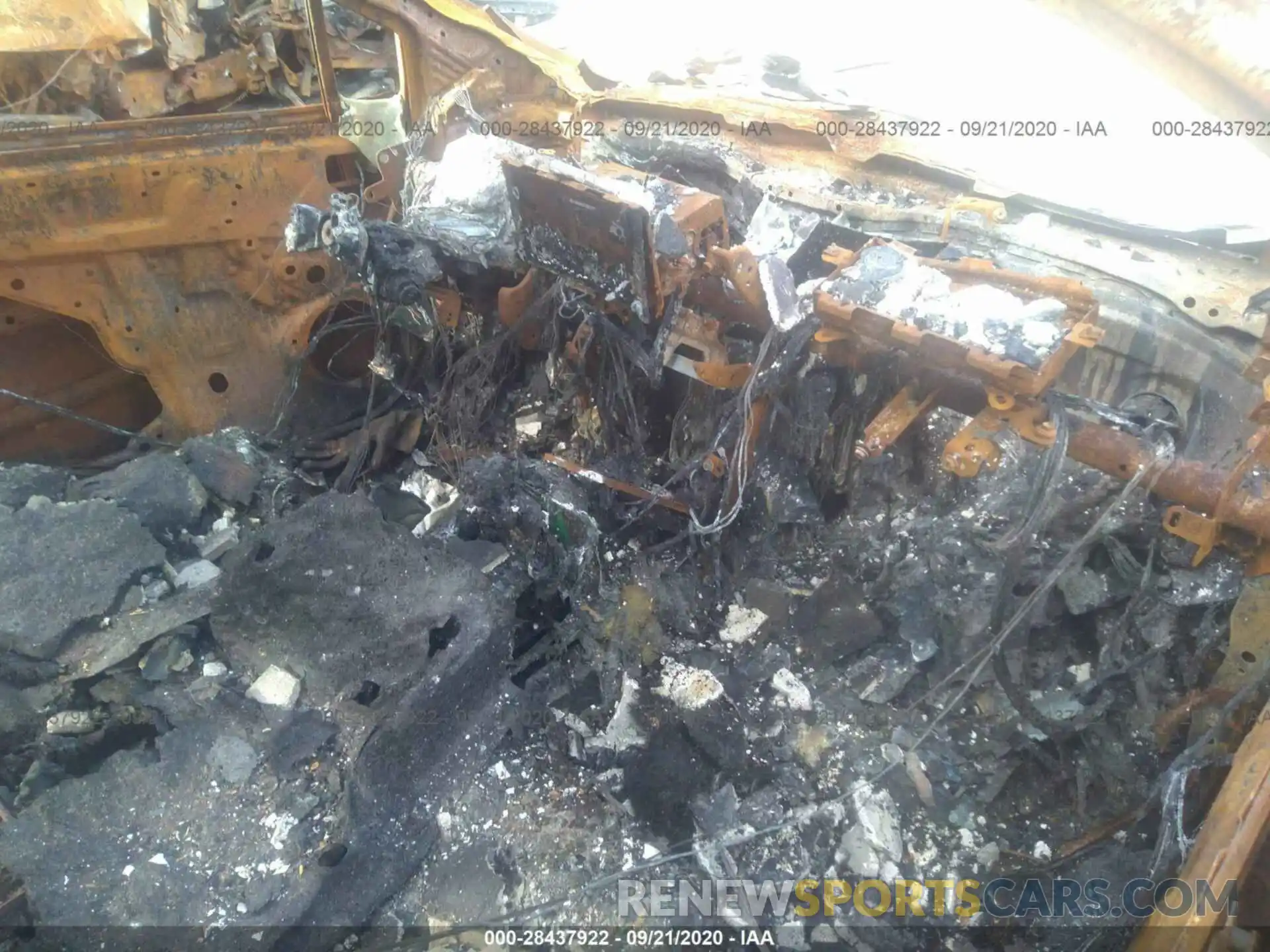 5 Фотография поврежденного автомобиля JTDS4RCE8LJ023615 TOYOTA COROLLA 2020