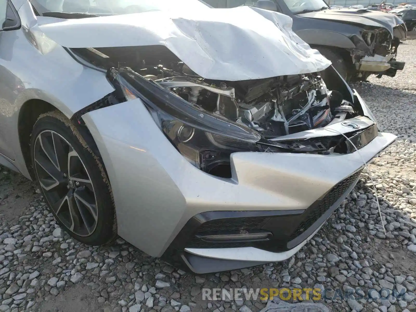 9 Photograph of a damaged car JTDS4RCE8LJ024554 TOYOTA COROLLA 2020