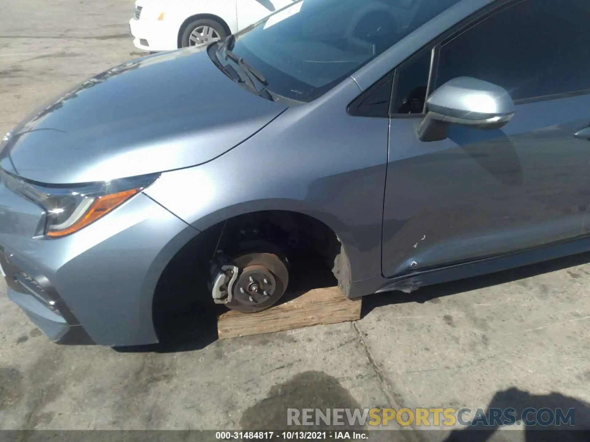 6 Photograph of a damaged car JTDS4RCE8LJ027079 TOYOTA COROLLA 2020