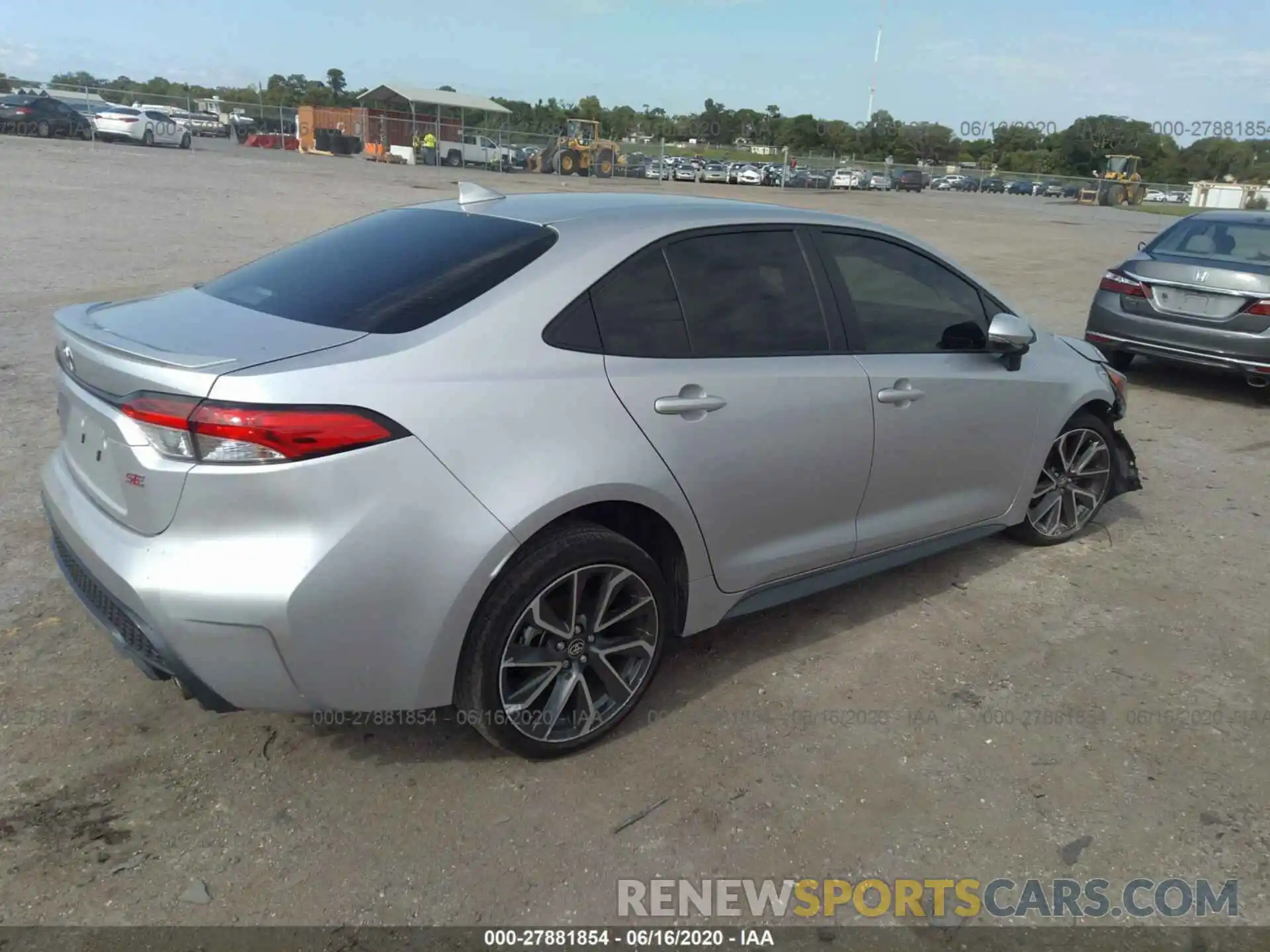 4 Photograph of a damaged car JTDS4RCE8LJ027745 TOYOTA COROLLA 2020