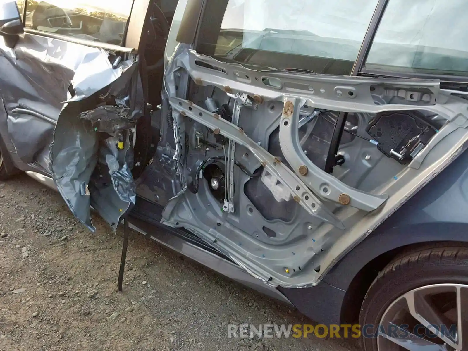 9 Photograph of a damaged car JTDS4RCE8LJ029768 TOYOTA COROLLA 2020