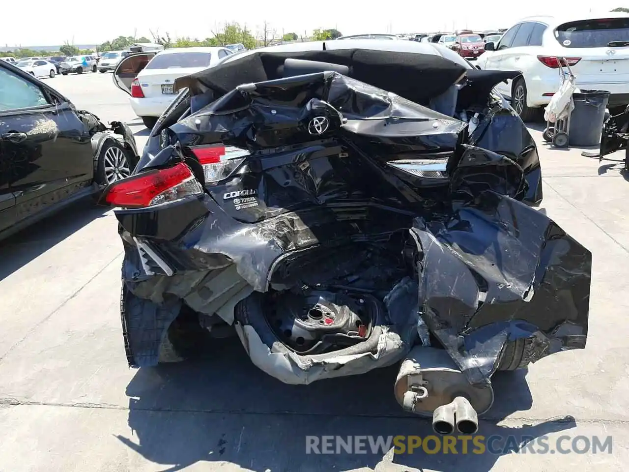 9 Photograph of a damaged car JTDS4RCE8LJ035635 TOYOTA COROLLA 2020