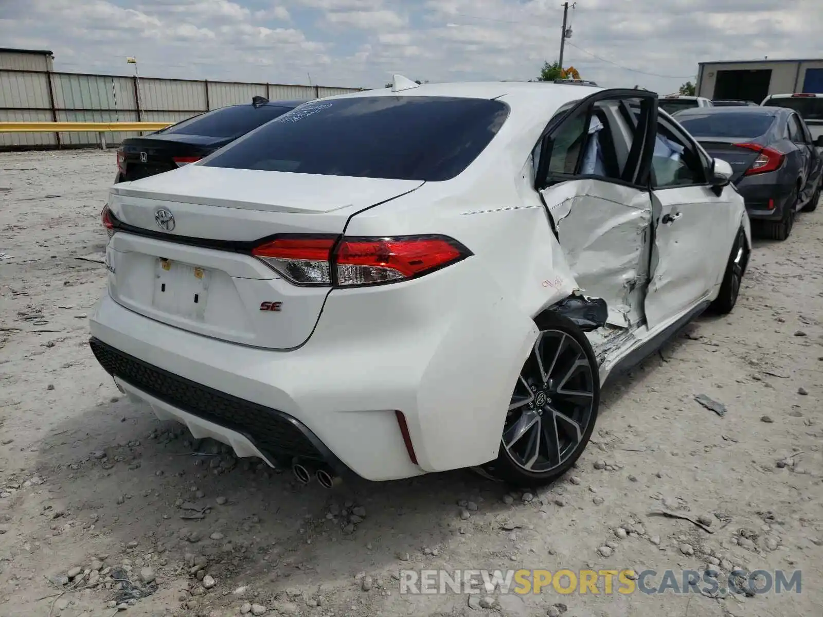 4 Photograph of a damaged car JTDS4RCE8LJ040141 TOYOTA COROLLA 2020