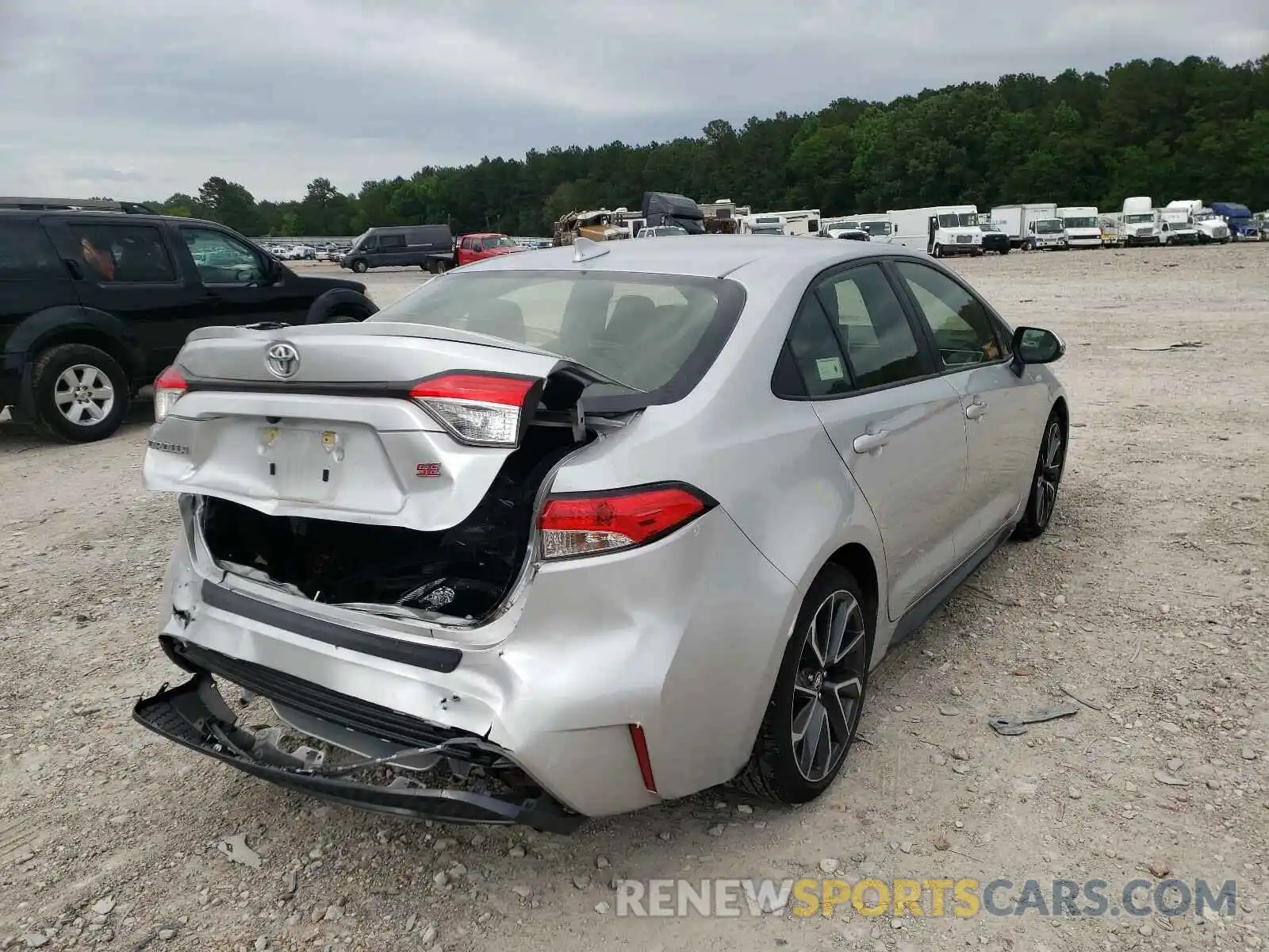 4 Photograph of a damaged car JTDS4RCE8LJ041211 TOYOTA COROLLA 2020