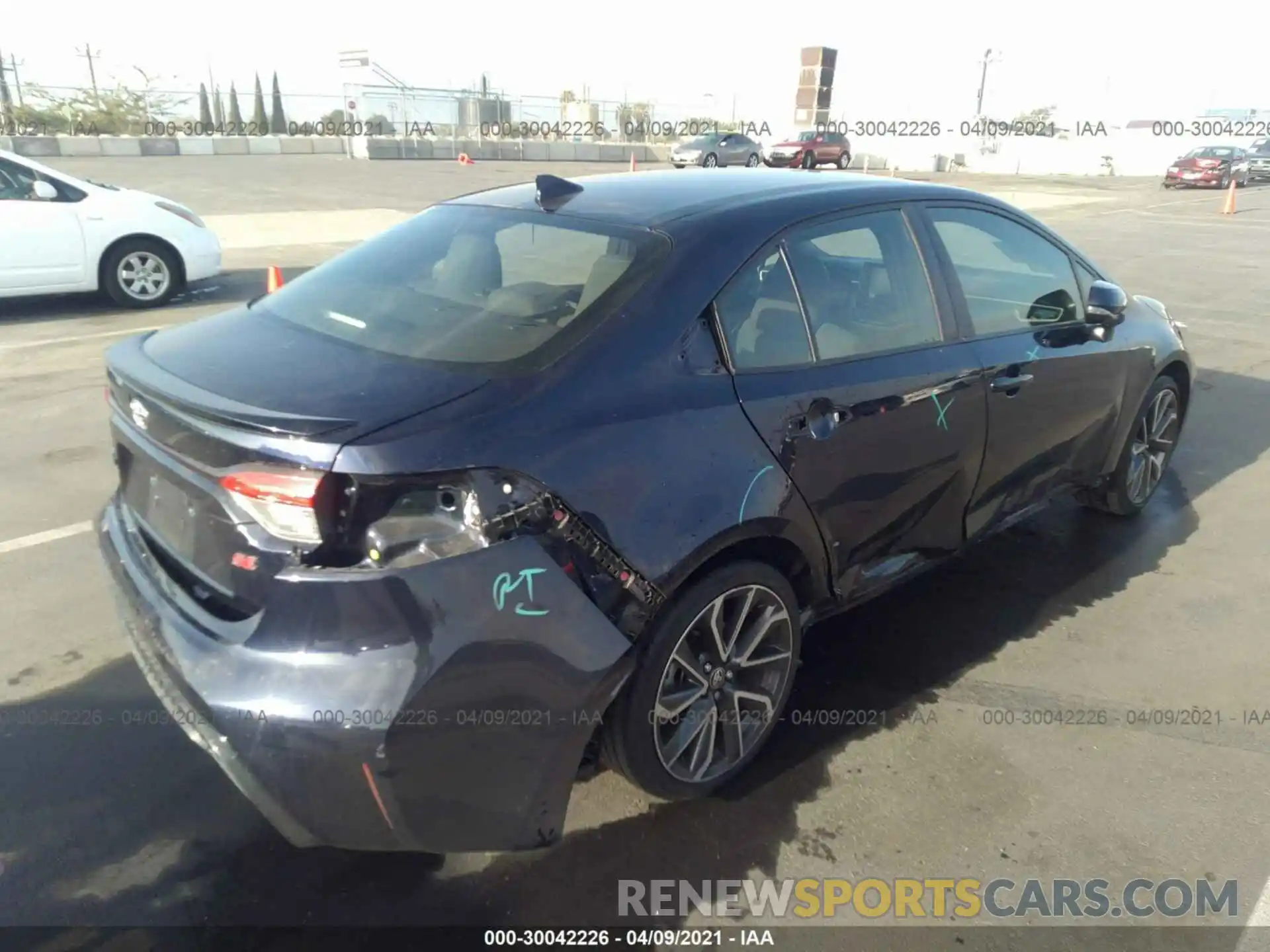 4 Photograph of a damaged car JTDS4RCE9LJ001526 TOYOTA COROLLA 2020