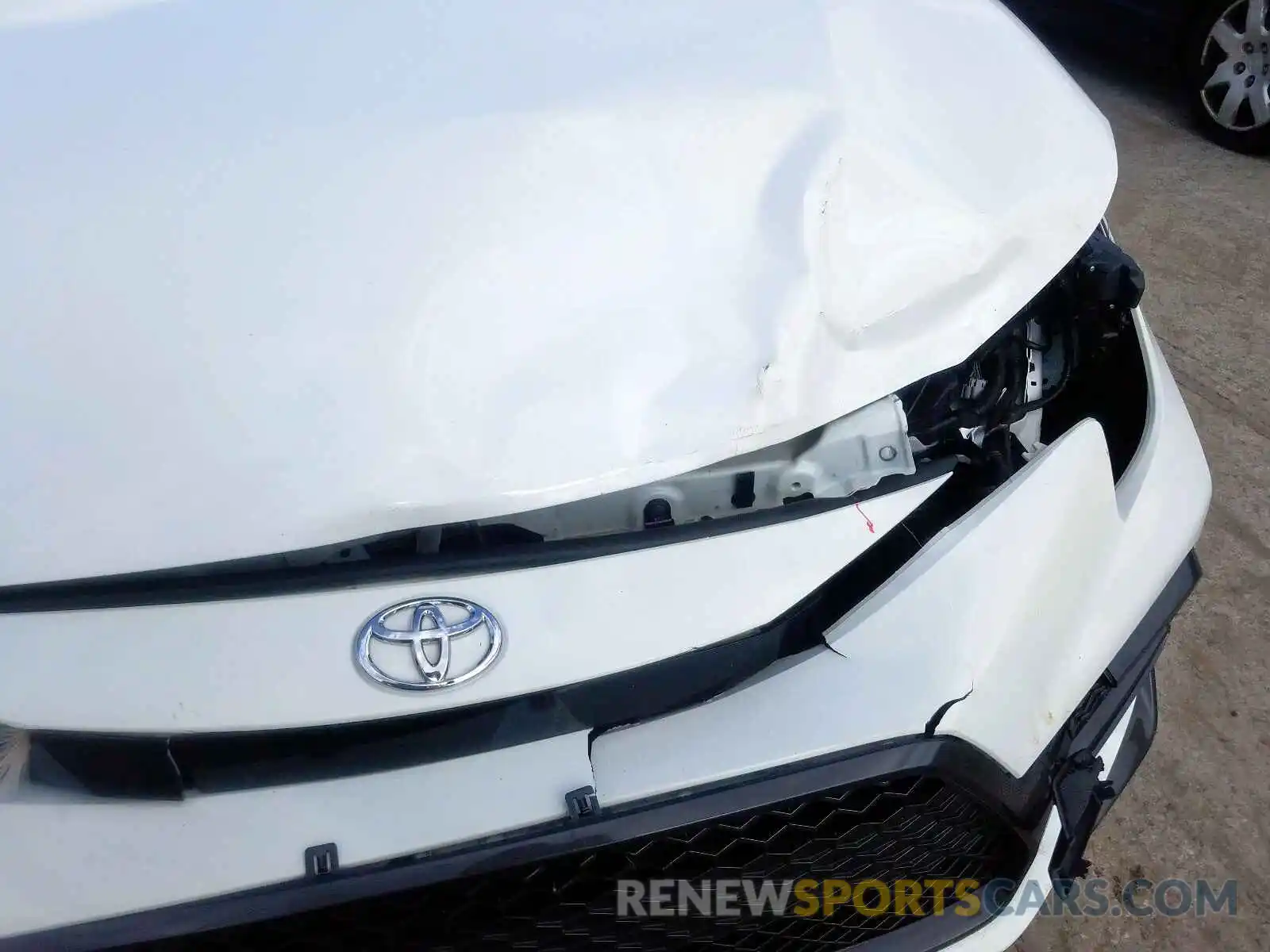 9 Photograph of a damaged car JTDS4RCE9LJ002031 TOYOTA COROLLA 2020