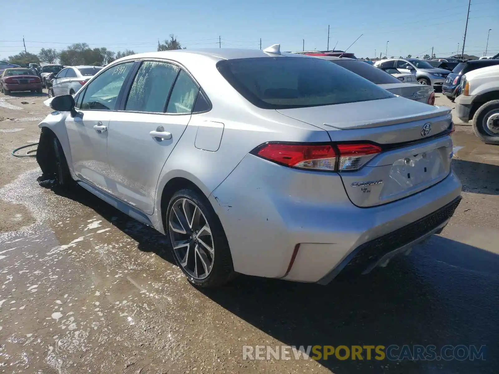 3 Photograph of a damaged car JTDS4RCE9LJ003275 TOYOTA COROLLA 2020