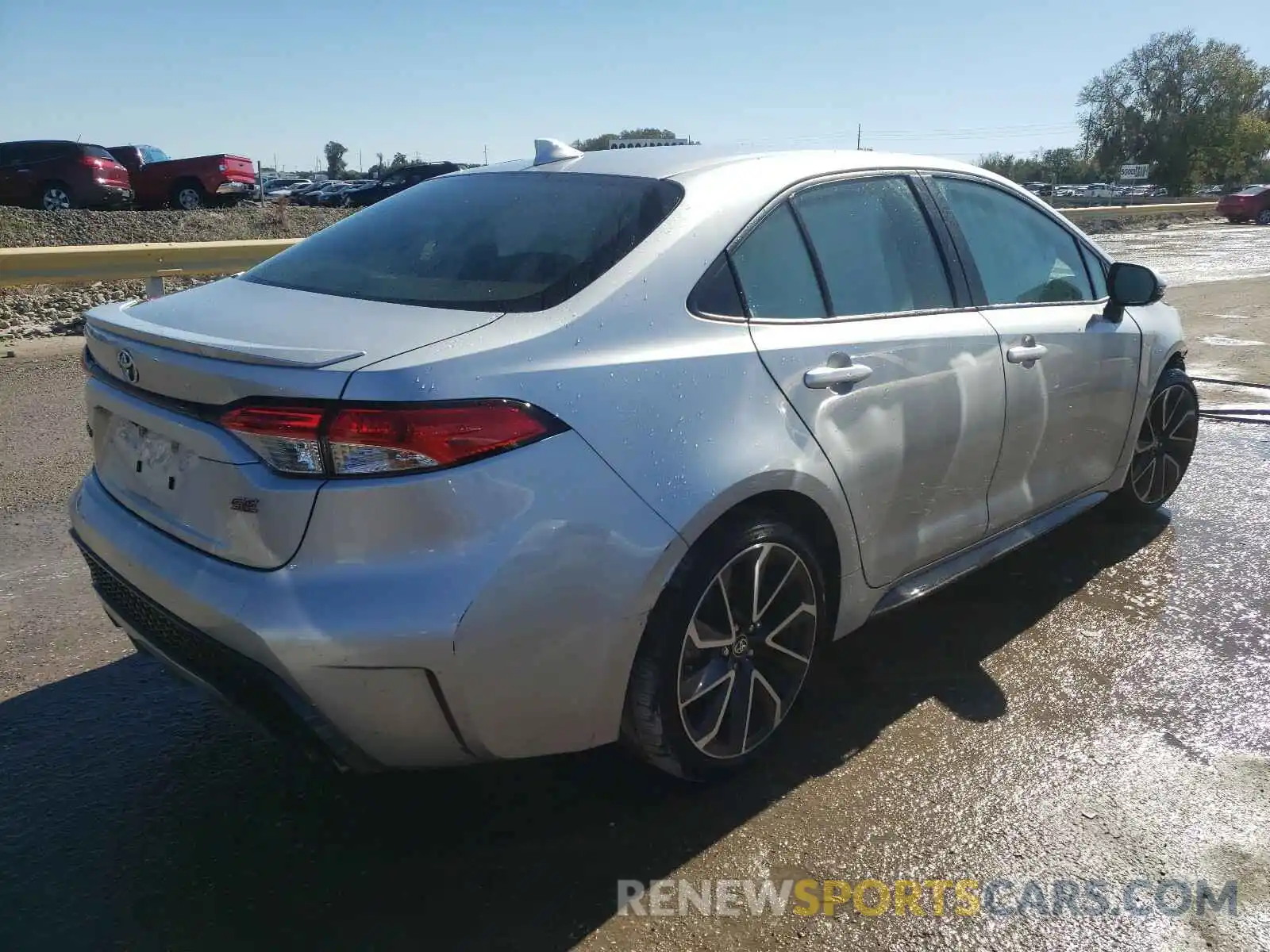 4 Photograph of a damaged car JTDS4RCE9LJ003275 TOYOTA COROLLA 2020