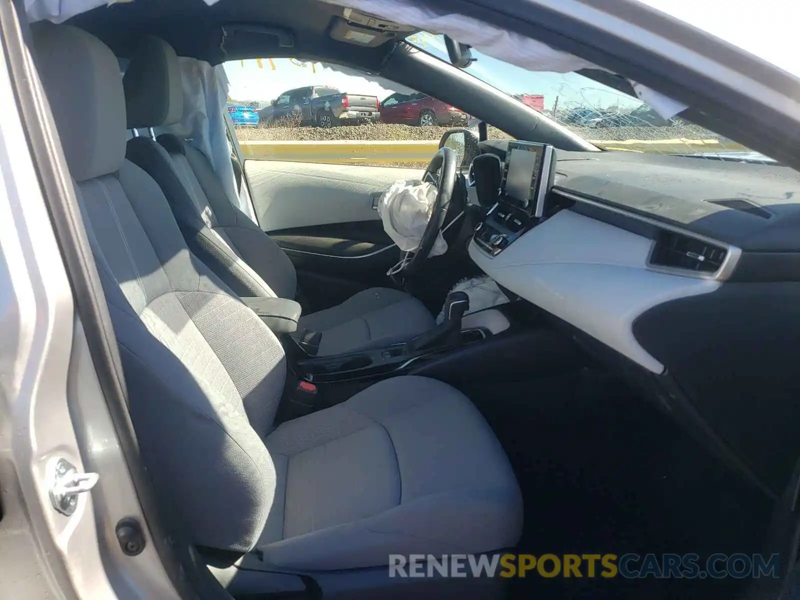 5 Photograph of a damaged car JTDS4RCE9LJ003275 TOYOTA COROLLA 2020