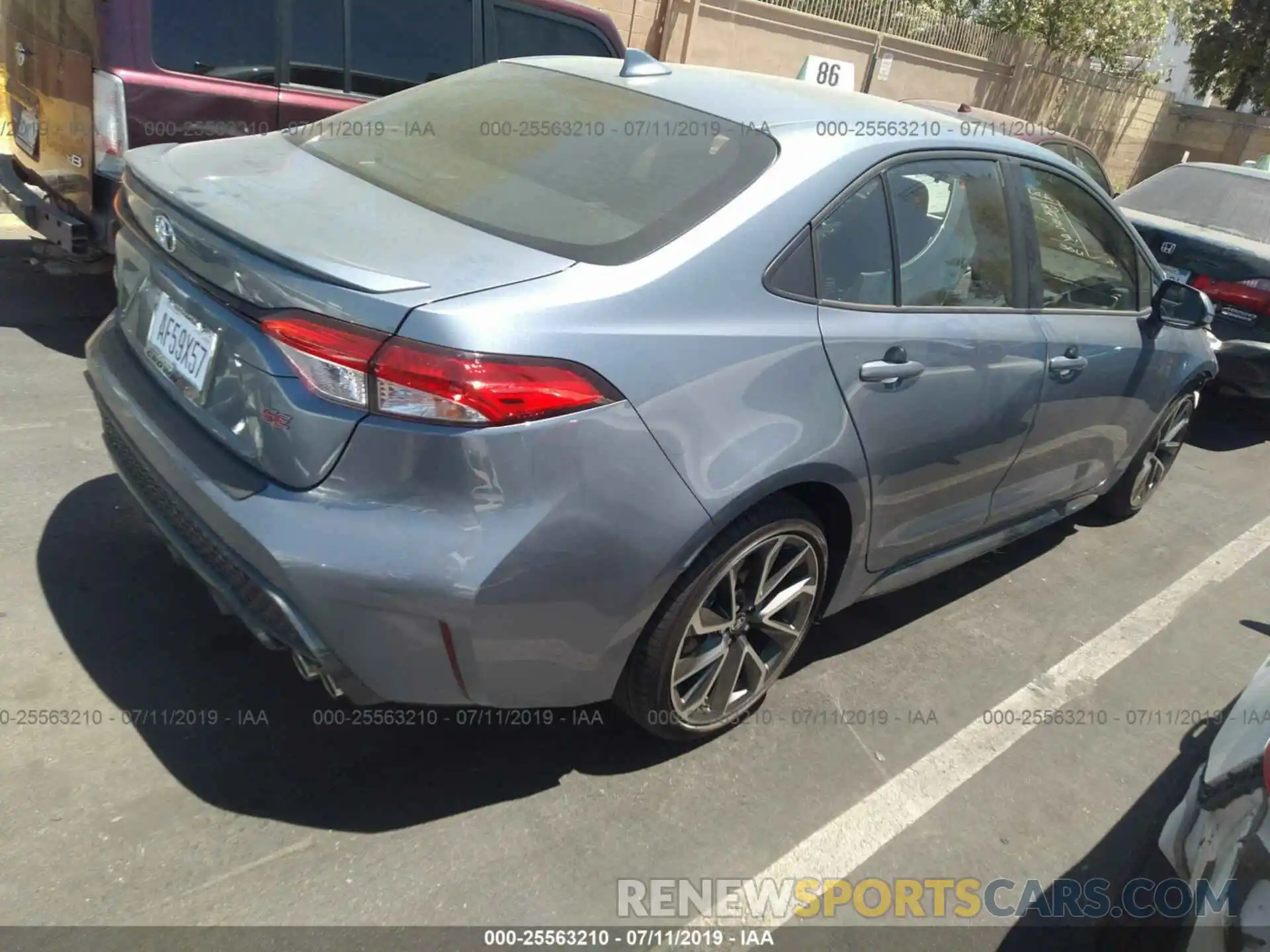 4 Photograph of a damaged car JTDS4RCE9LJ004135 TOYOTA COROLLA 2020