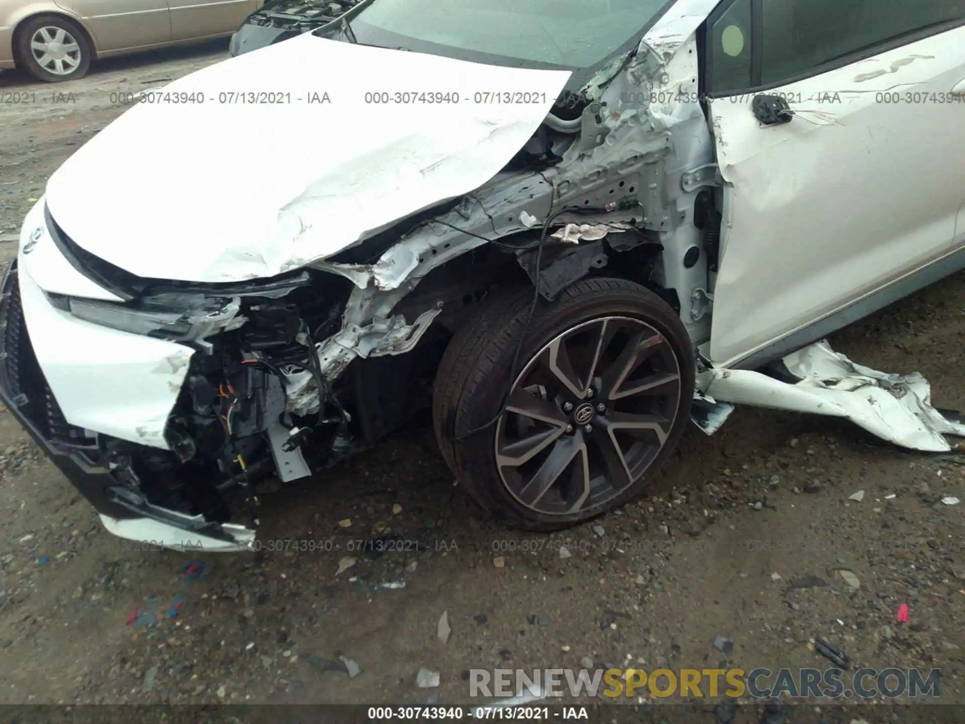 6 Photograph of a damaged car JTDS4RCE9LJ004913 TOYOTA COROLLA 2020