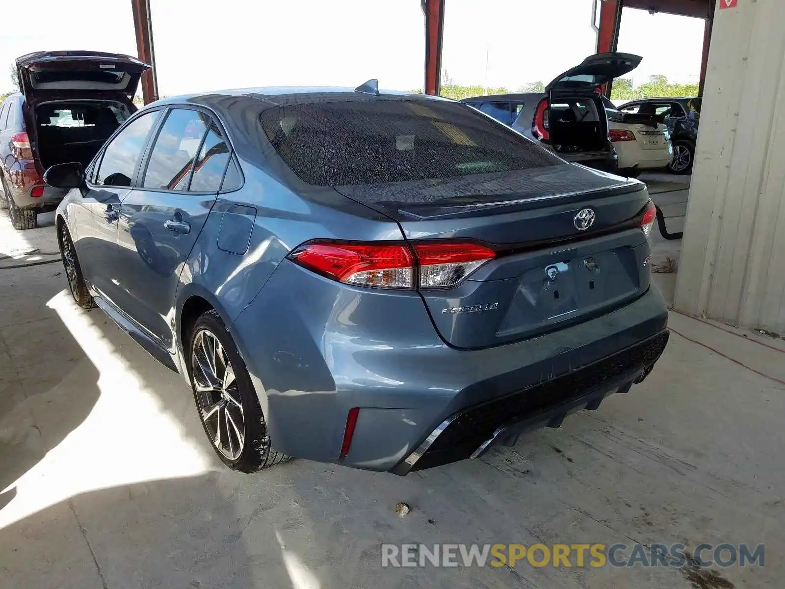 3 Photograph of a damaged car JTDS4RCE9LJ005186 TOYOTA COROLLA 2020