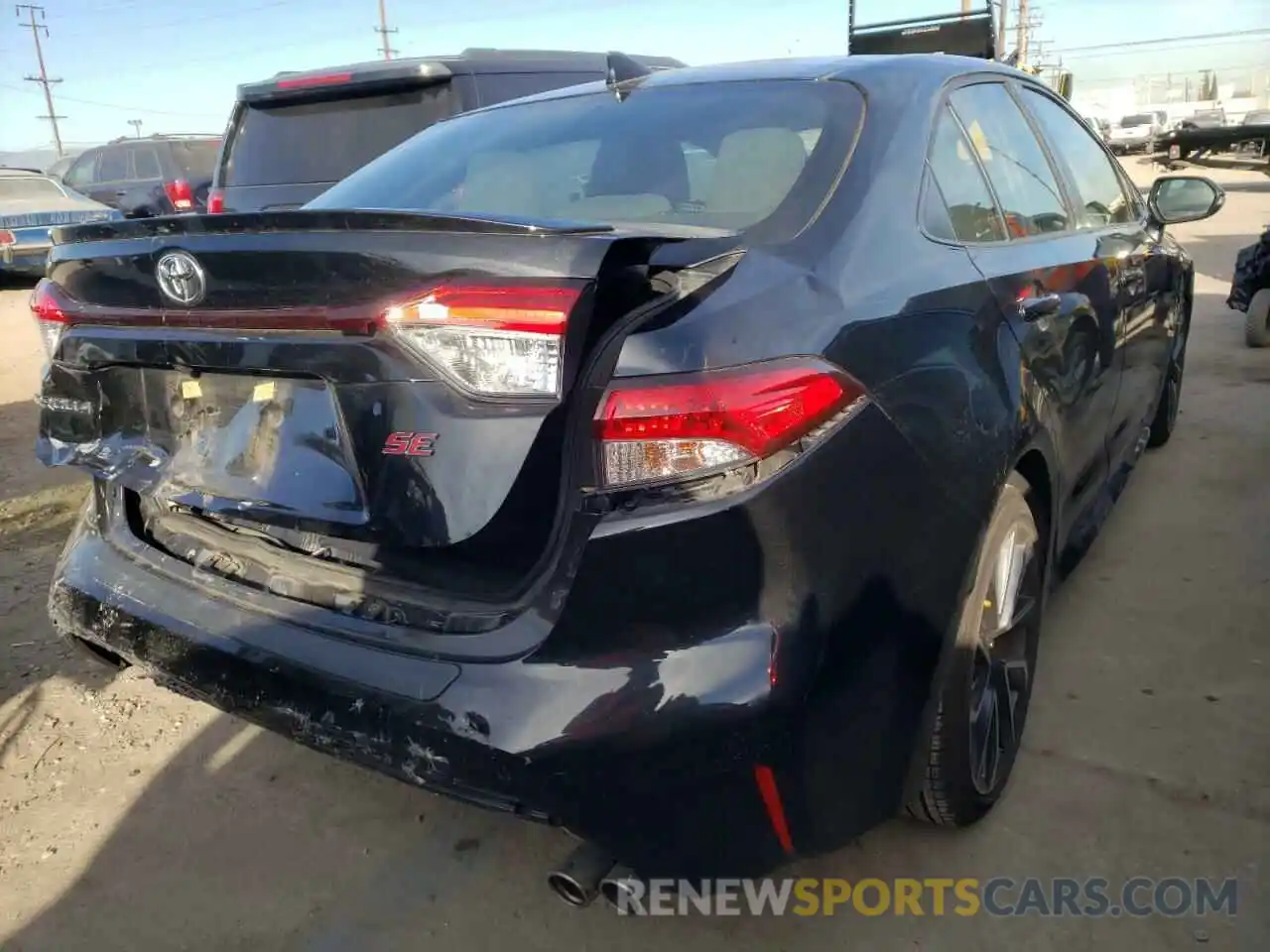 4 Photograph of a damaged car JTDS4RCE9LJ006581 TOYOTA COROLLA 2020