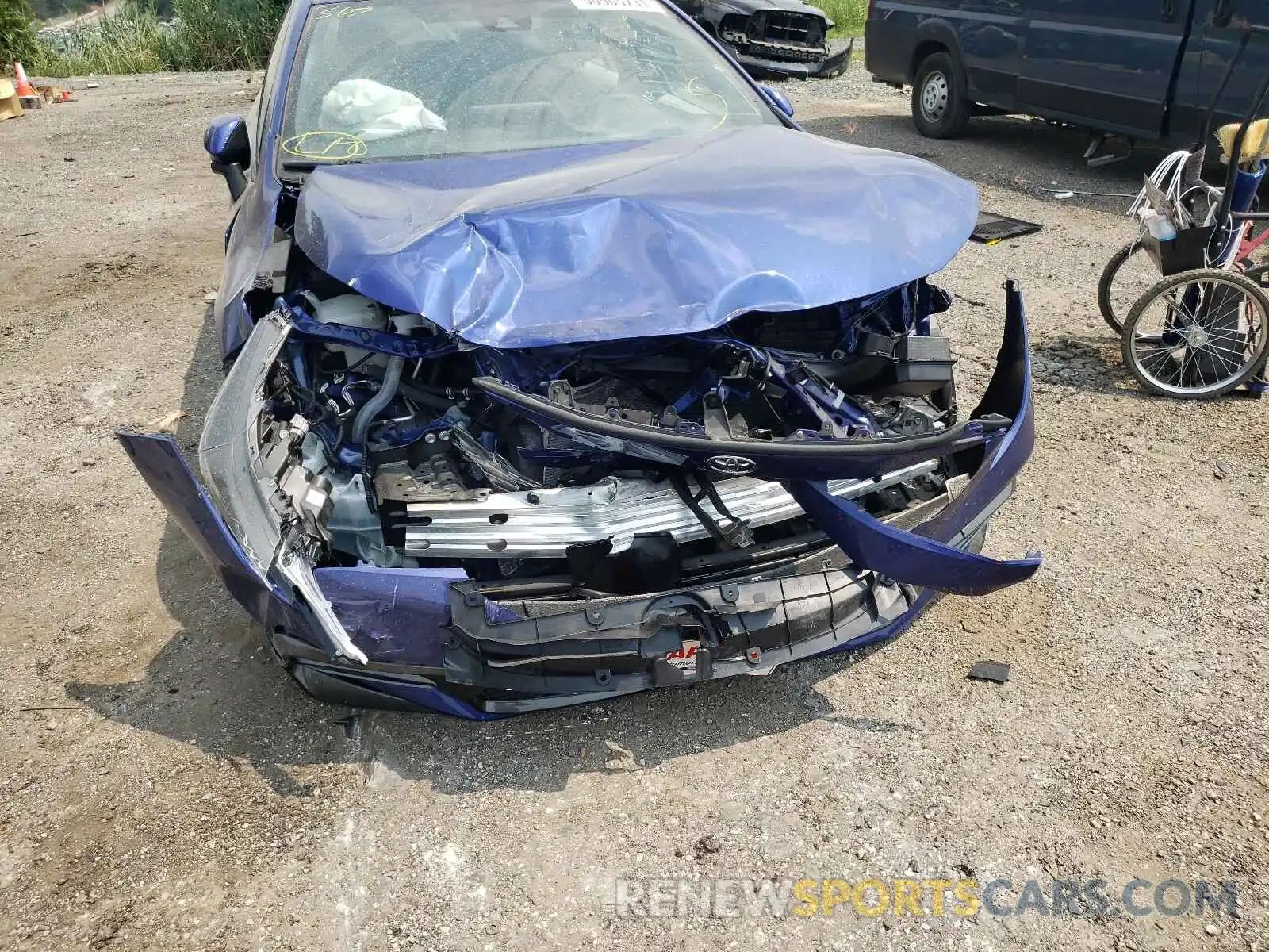 9 Photograph of a damaged car JTDS4RCE9LJ007942 TOYOTA COROLLA 2020