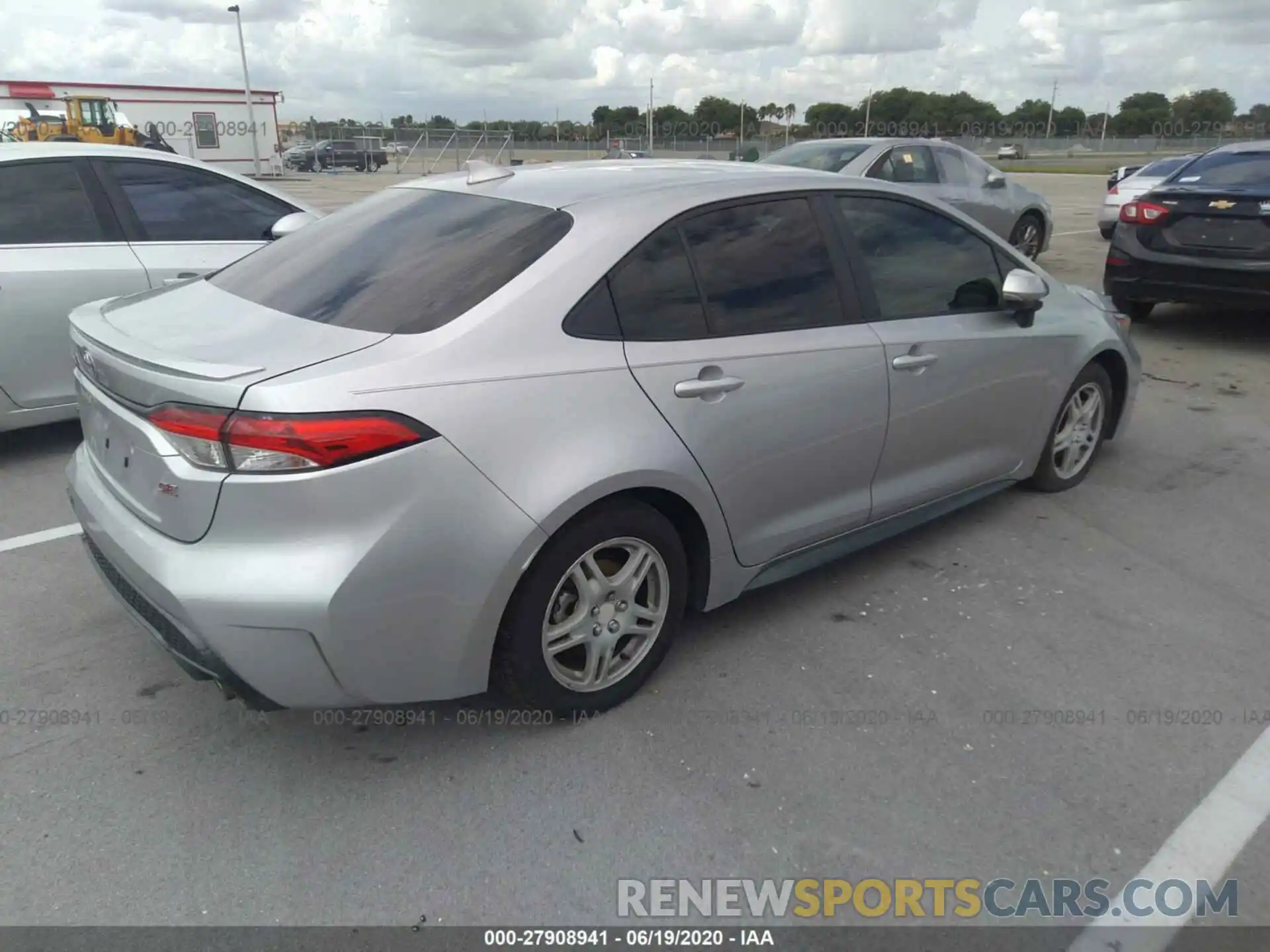 4 Photograph of a damaged car JTDS4RCE9LJ009285 TOYOTA COROLLA 2020