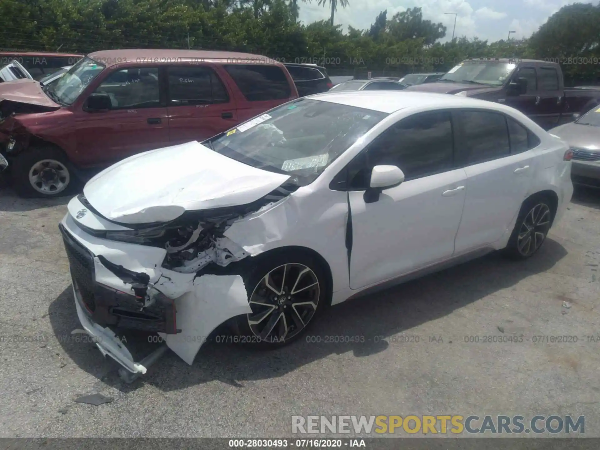 2 Photograph of a damaged car JTDS4RCE9LJ009948 TOYOTA COROLLA 2020