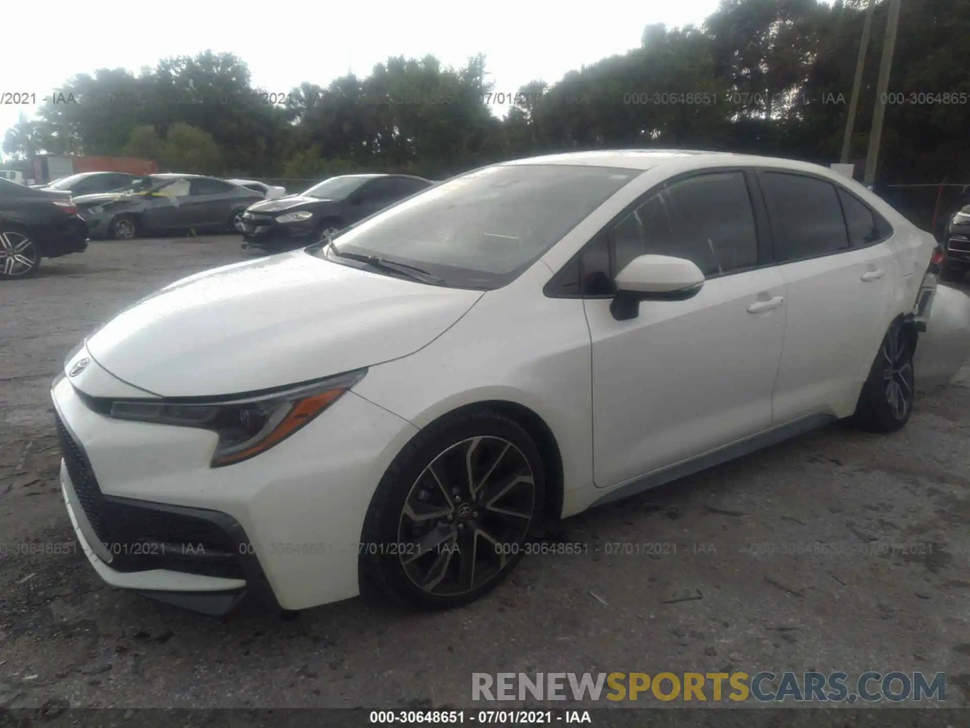 2 Photograph of a damaged car JTDS4RCE9LJ010937 TOYOTA COROLLA 2020