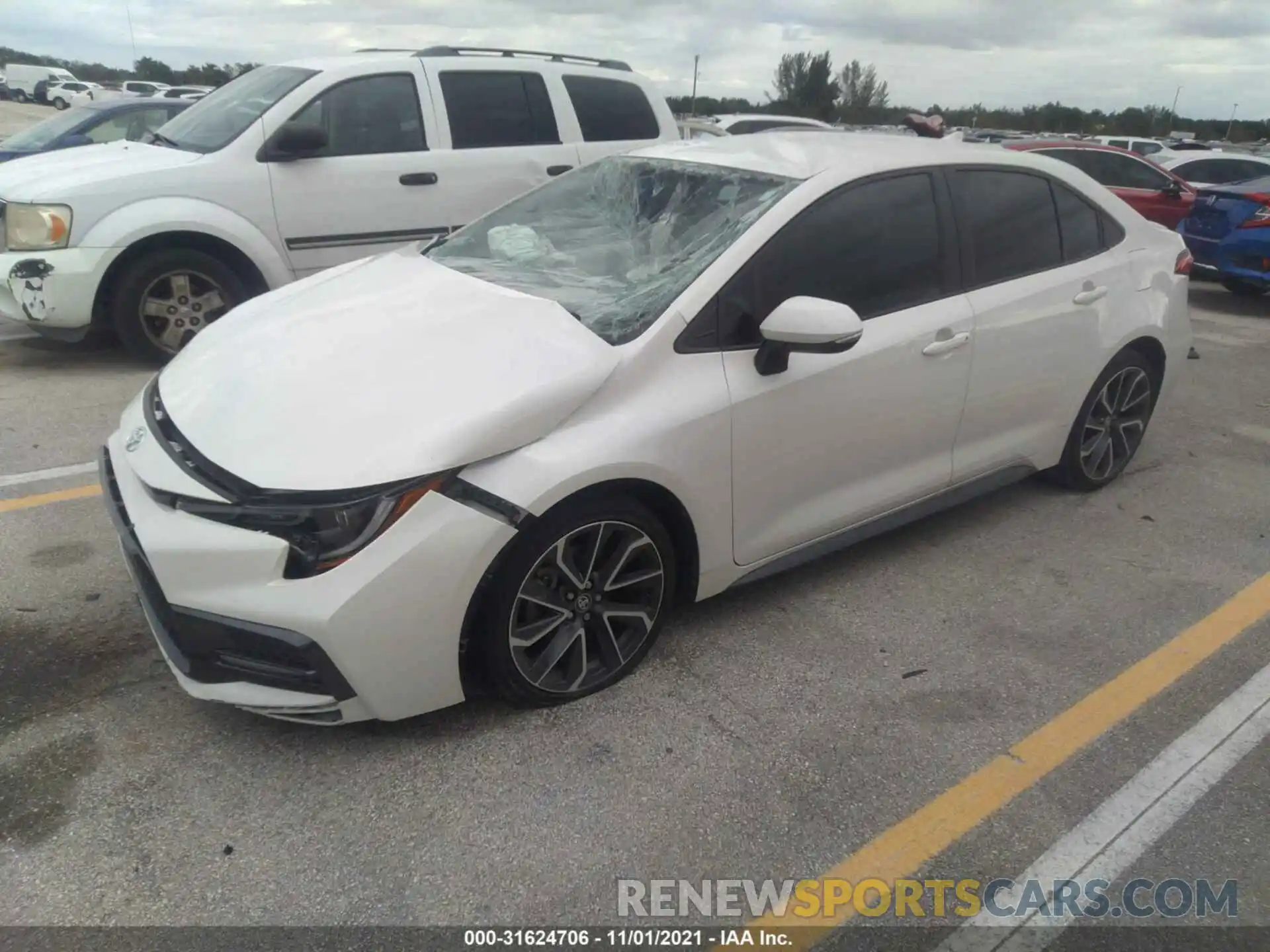 2 Photograph of a damaged car JTDS4RCE9LJ013076 TOYOTA COROLLA 2020