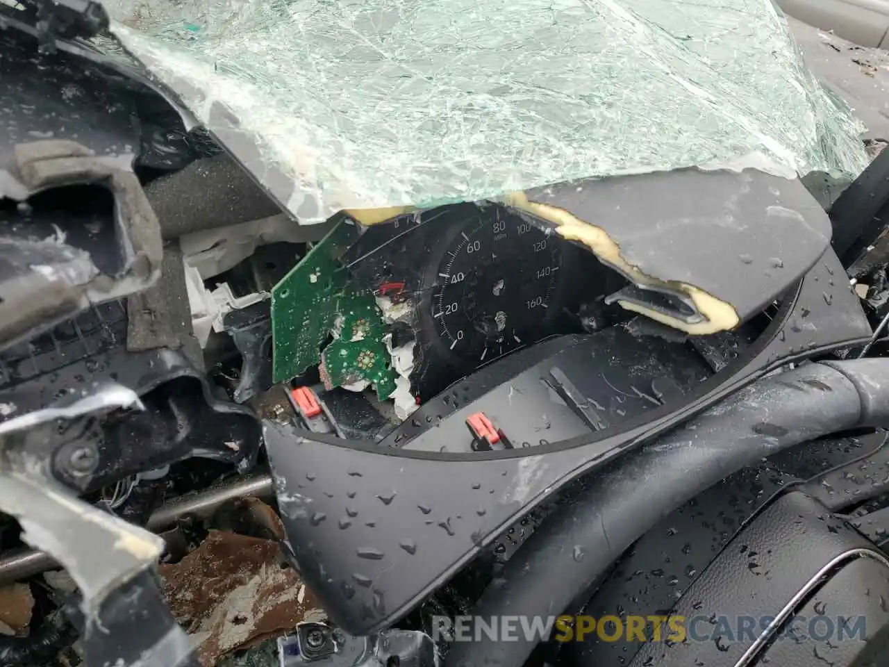 9 Photograph of a damaged car JTDS4RCE9LJ013885 TOYOTA COROLLA 2020