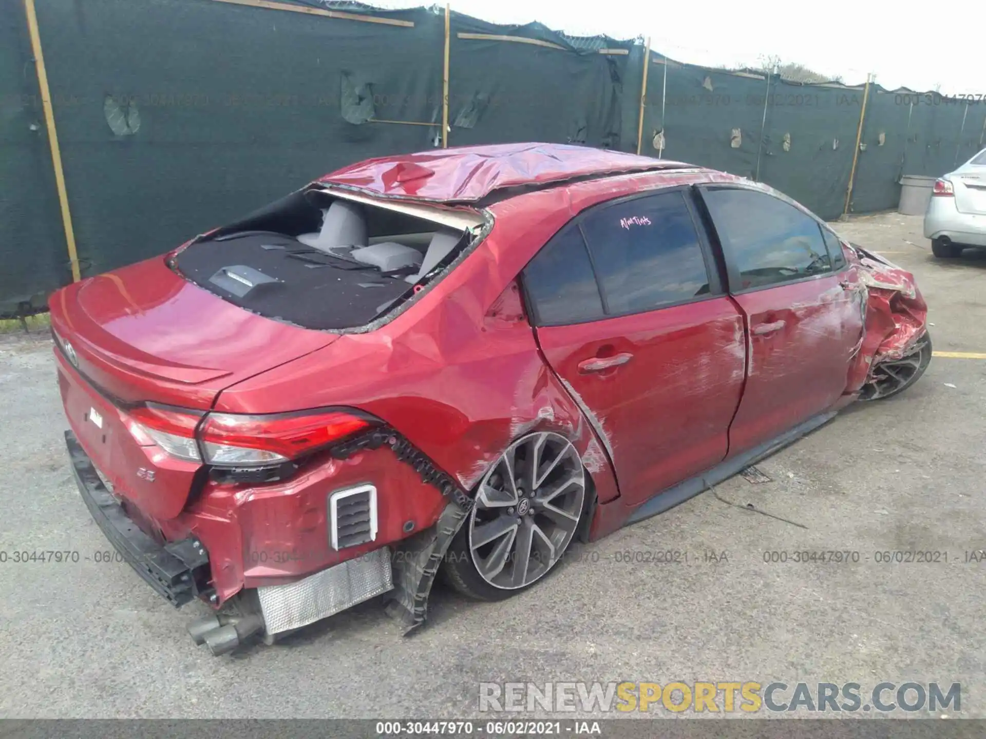 4 Photograph of a damaged car JTDS4RCE9LJ015670 TOYOTA COROLLA 2020