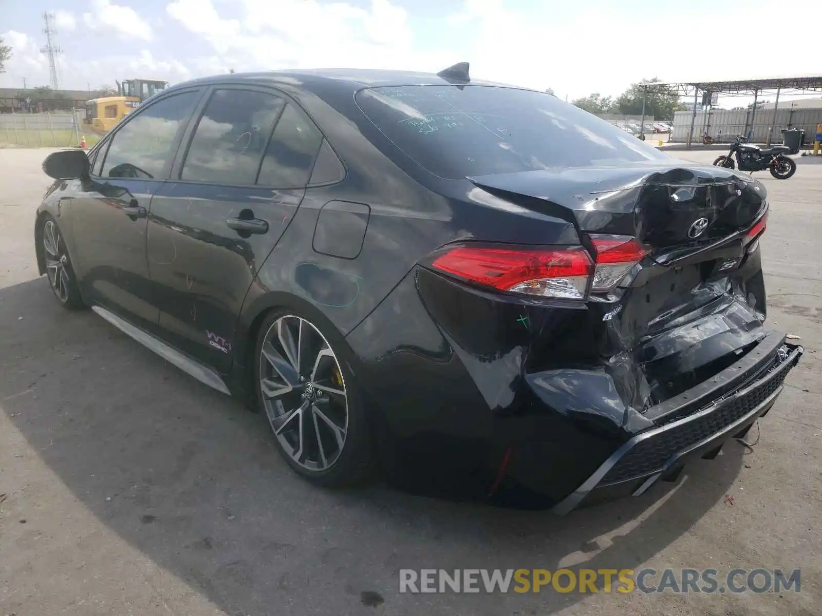 3 Photograph of a damaged car JTDS4RCE9LJ016916 TOYOTA COROLLA 2020