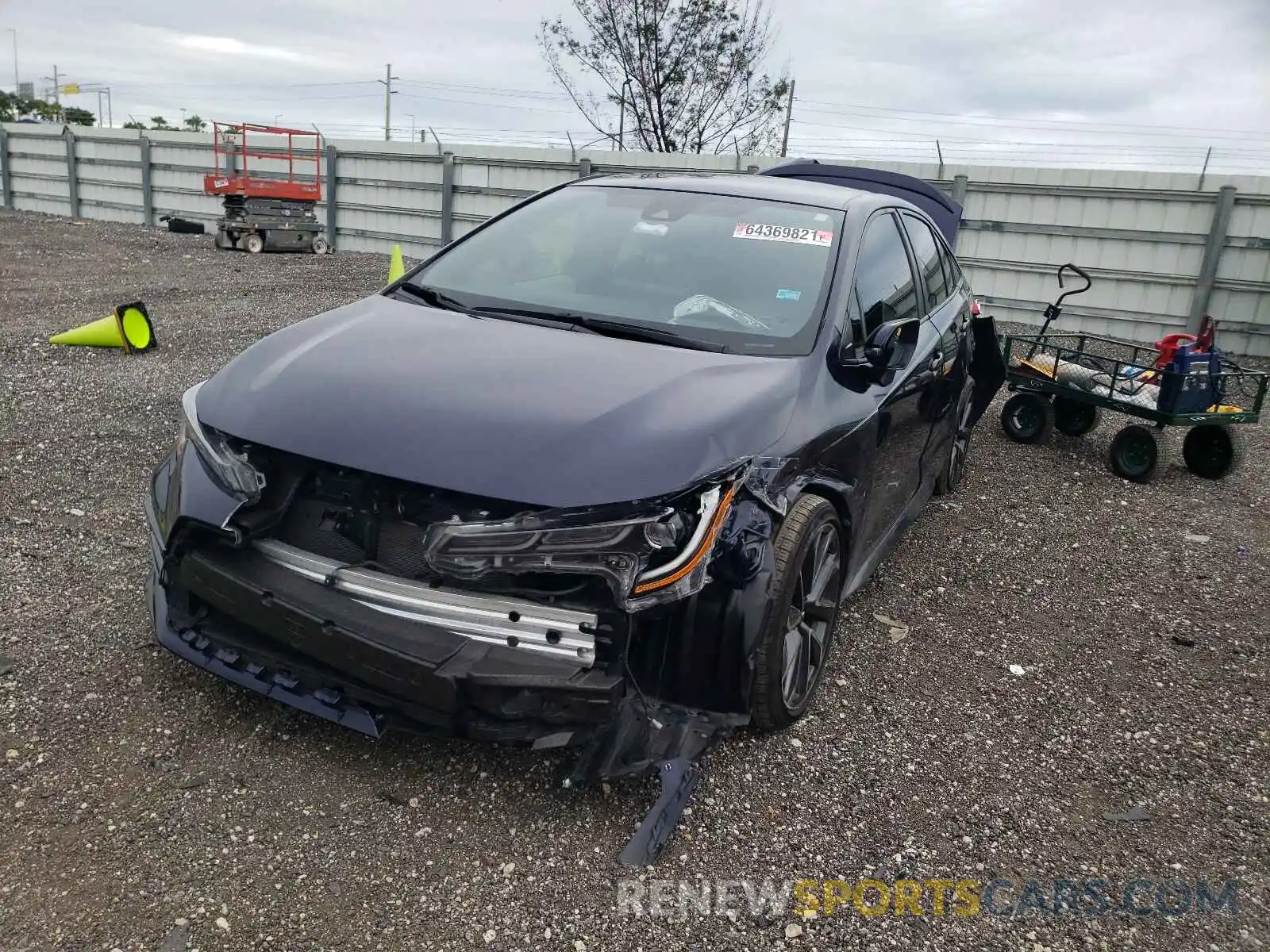 2 Photograph of a damaged car JTDS4RCE9LJ017077 TOYOTA COROLLA 2020