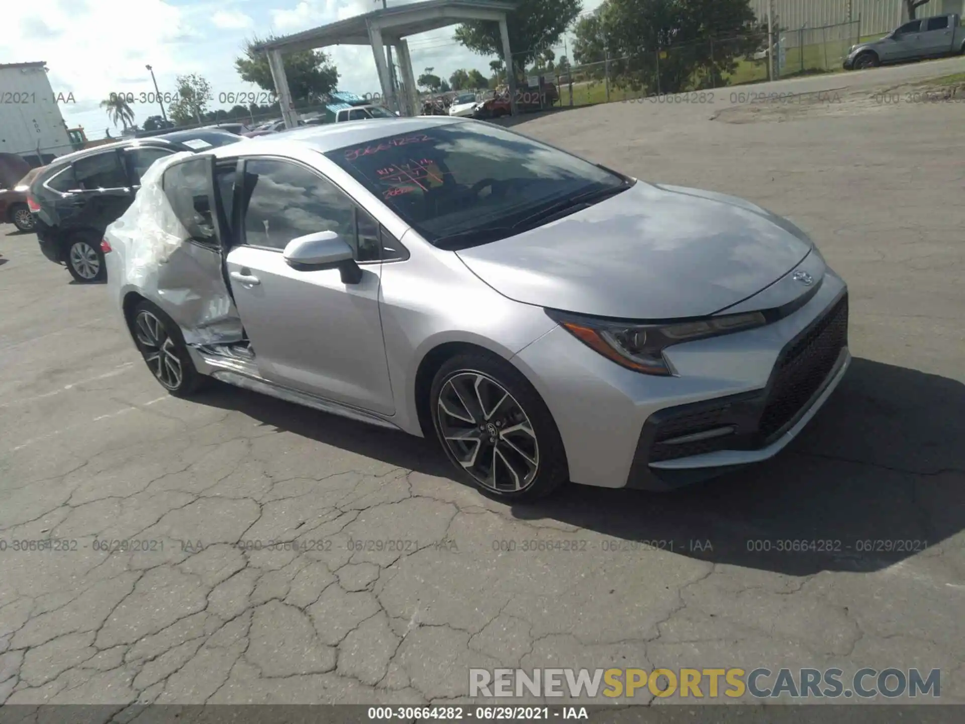 1 Photograph of a damaged car JTDS4RCE9LJ017757 TOYOTA COROLLA 2020