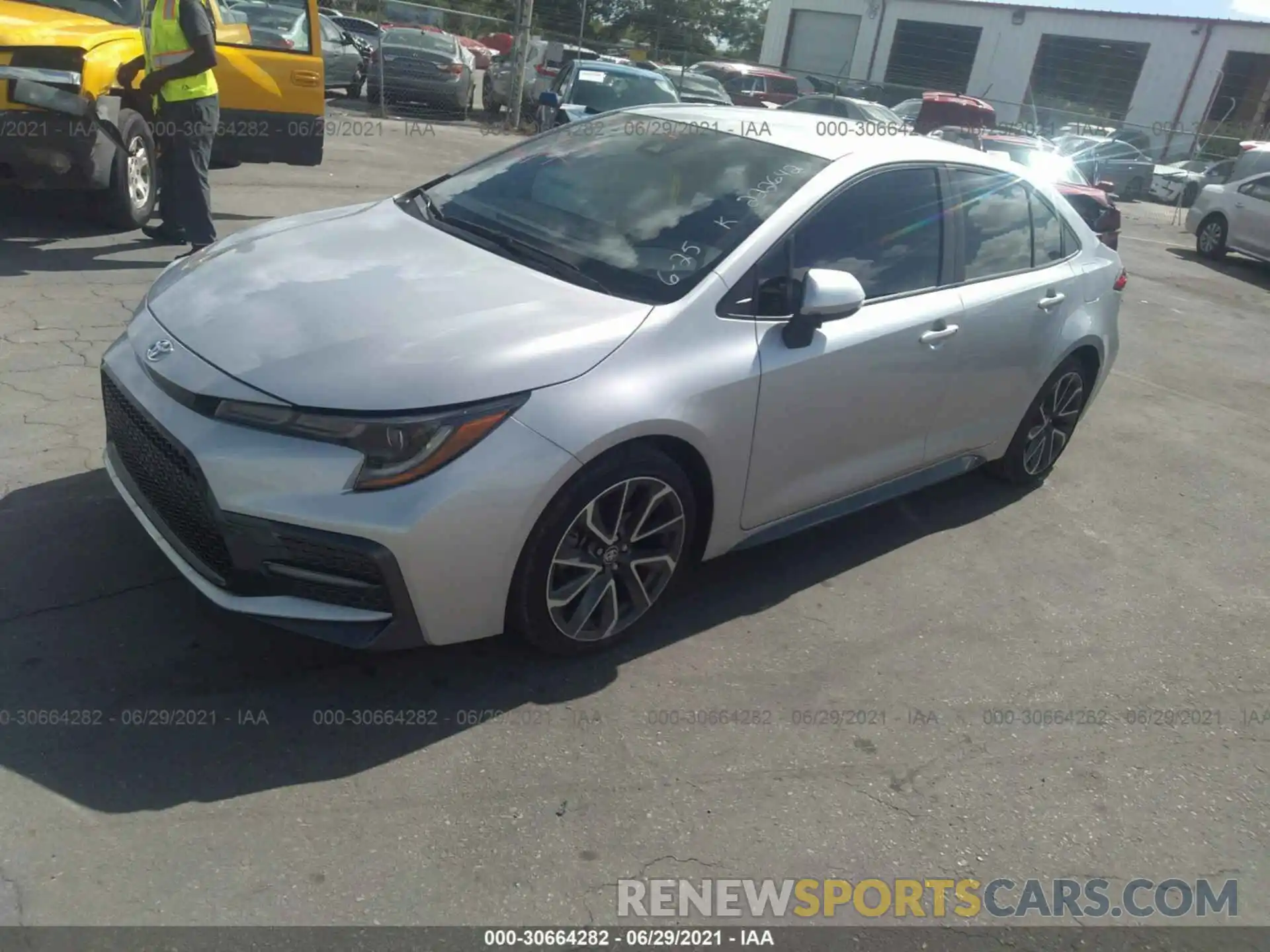 2 Photograph of a damaged car JTDS4RCE9LJ017757 TOYOTA COROLLA 2020