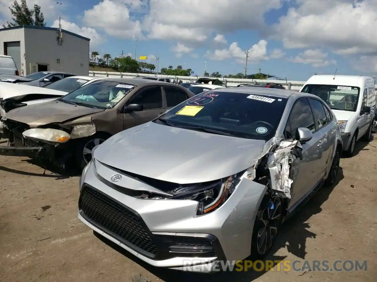 2 Photograph of a damaged car JTDS4RCE9LJ017788 TOYOTA COROLLA 2020