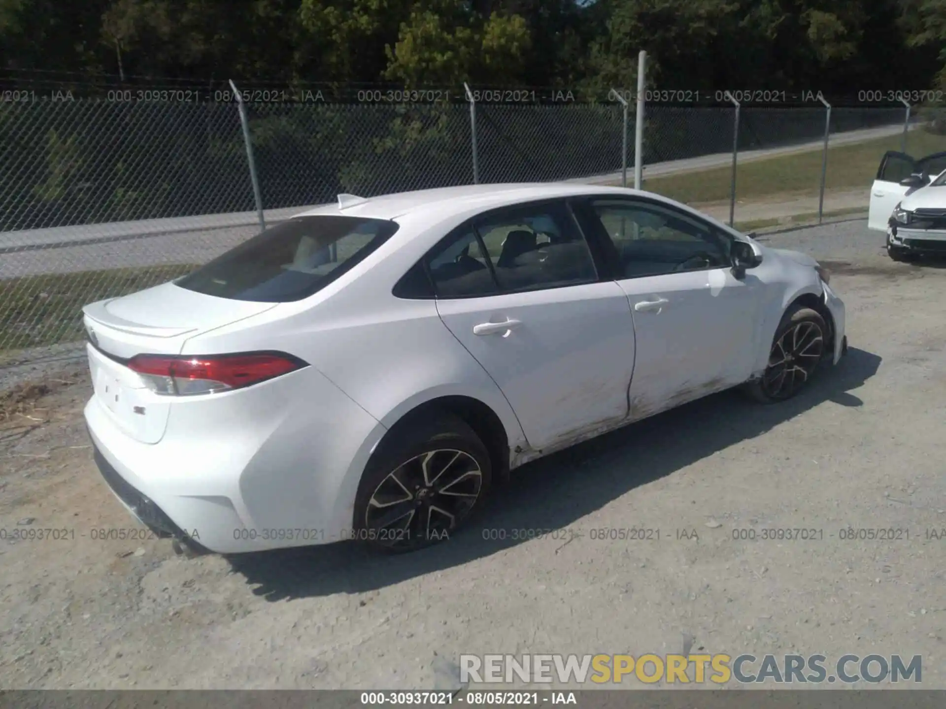 4 Photograph of a damaged car JTDS4RCE9LJ023218 TOYOTA COROLLA 2020