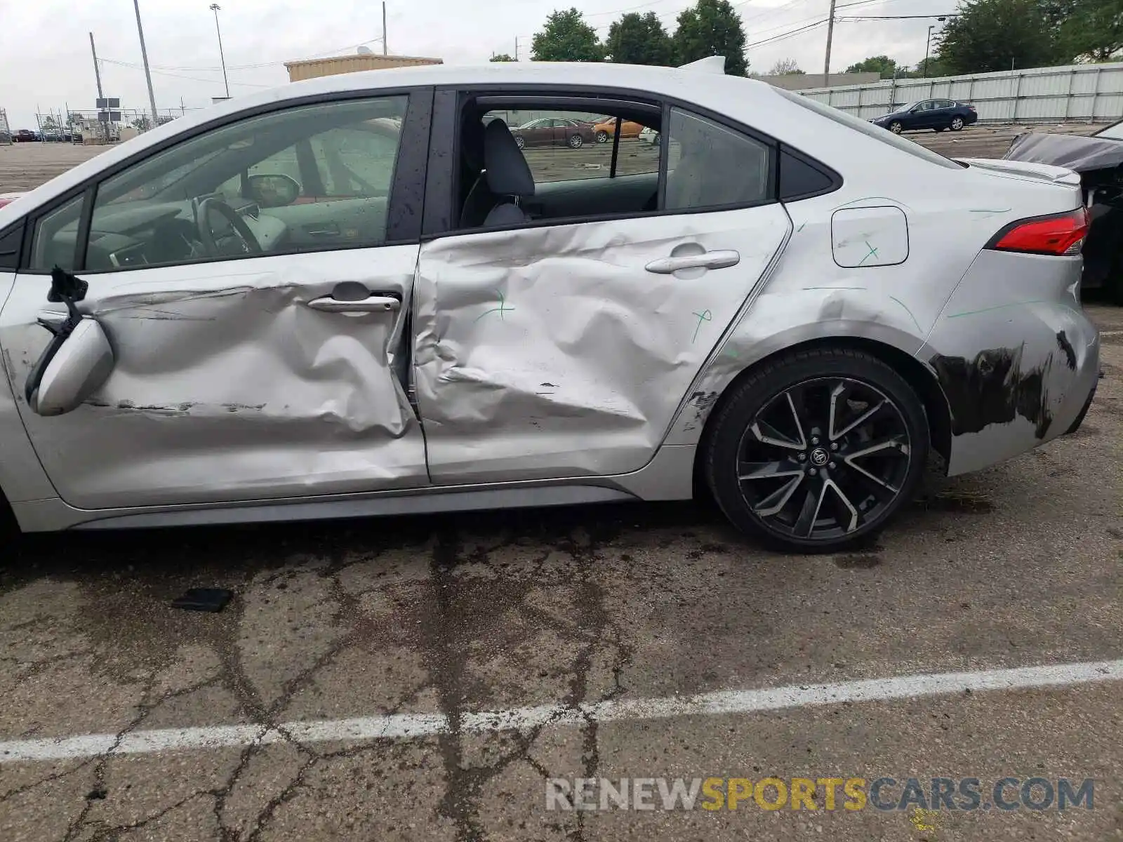 9 Photograph of a damaged car JTDS4RCE9LJ024806 TOYOTA COROLLA 2020