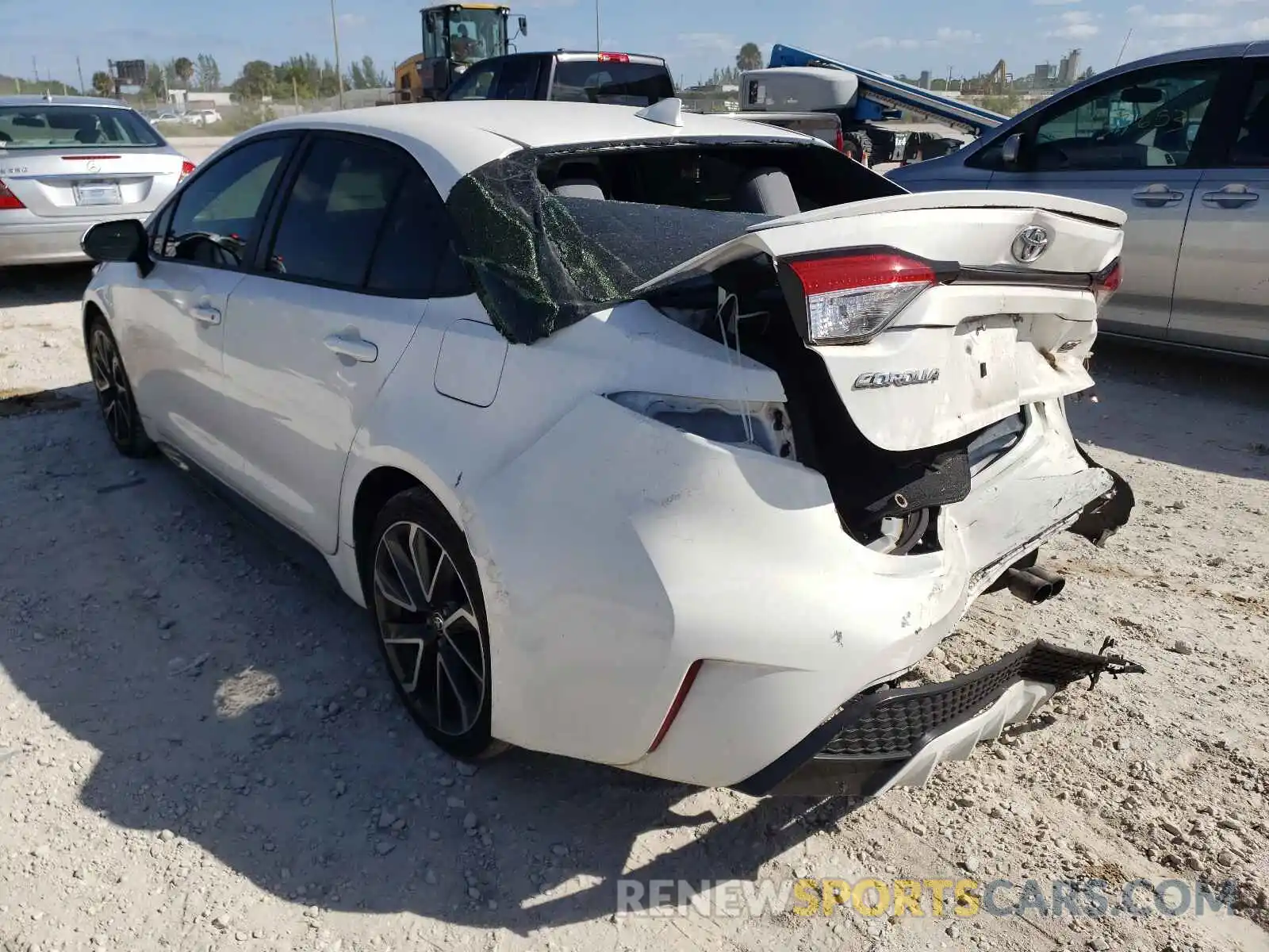 3 Photograph of a damaged car JTDS4RCE9LJ026958 TOYOTA COROLLA 2020