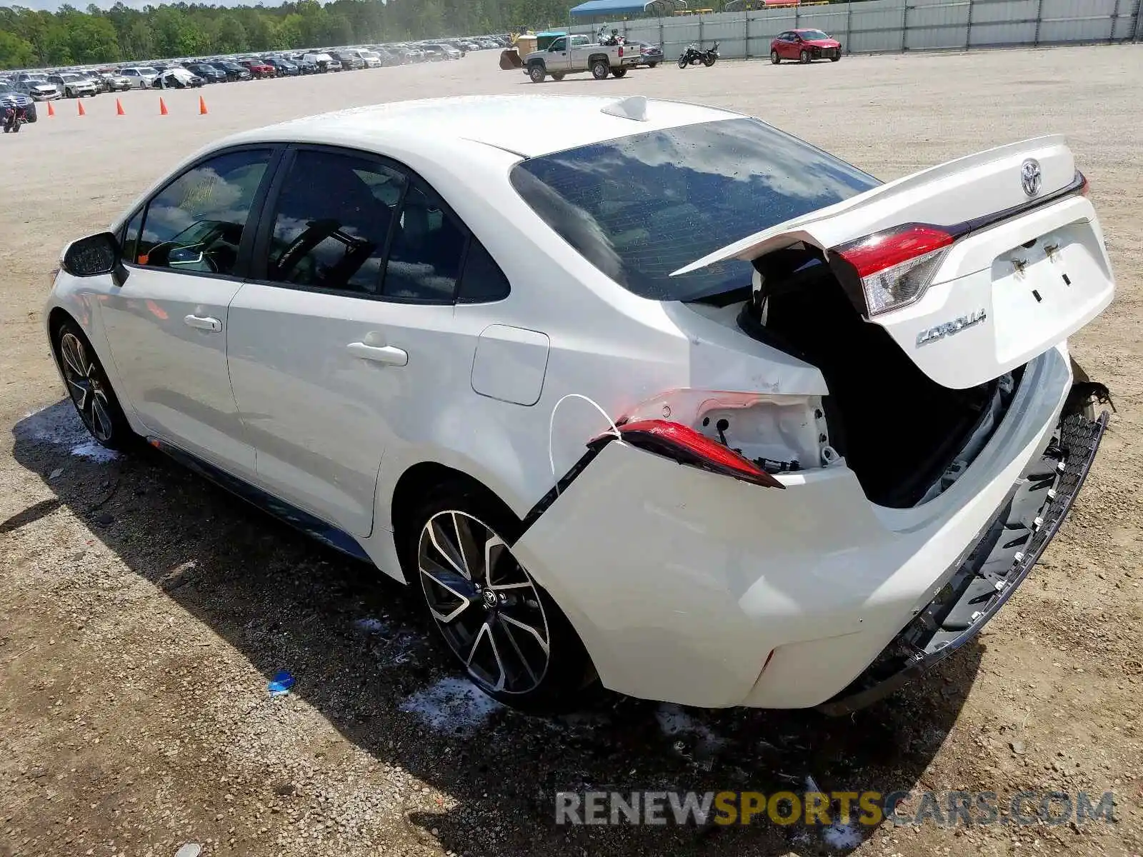 3 Photograph of a damaged car JTDS4RCE9LJ033361 TOYOTA COROLLA 2020